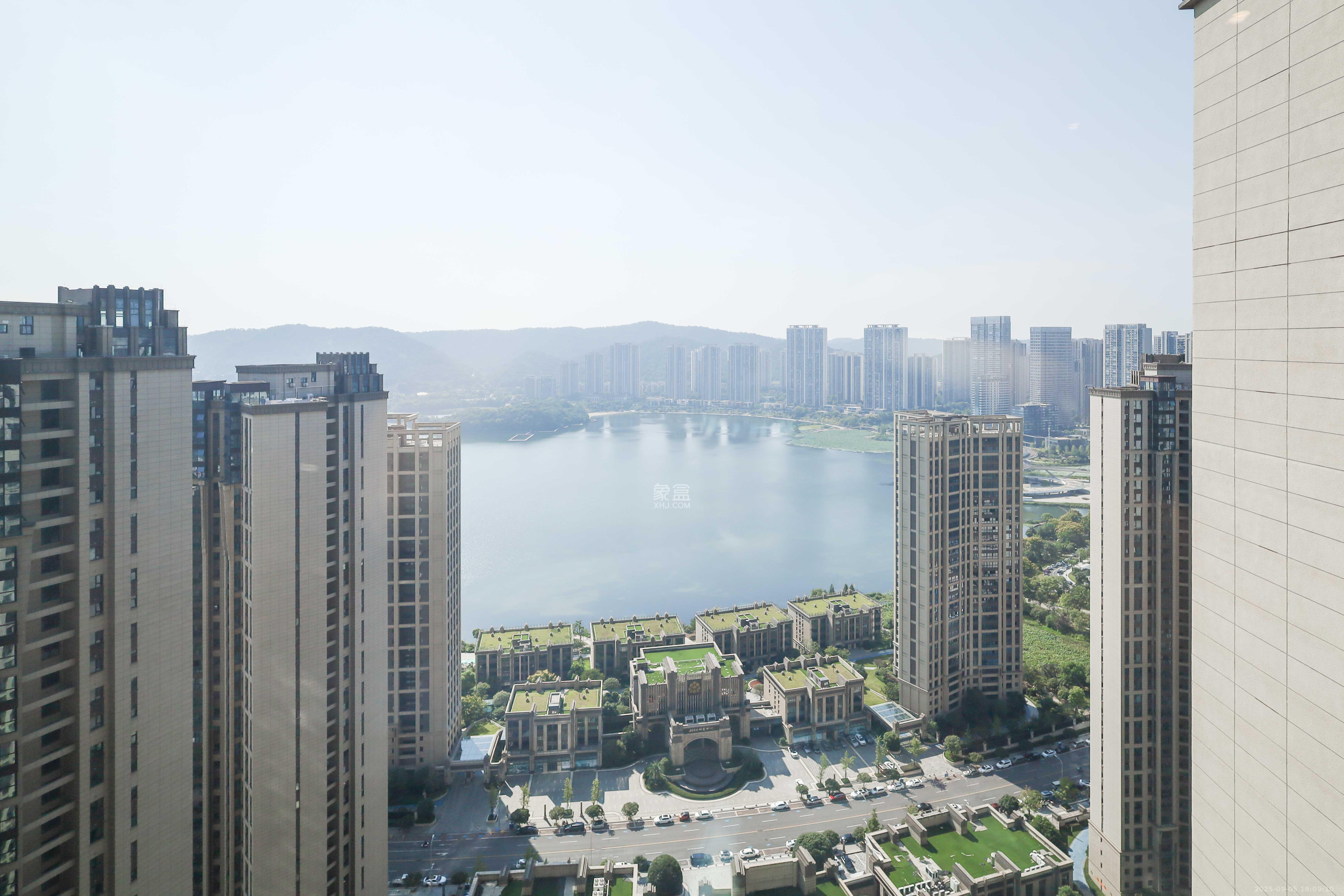 晟通牡丹舸  1室0厅0卫    560.0万 晟通牡丹舸  1室0厅0卫    560.0万阳台