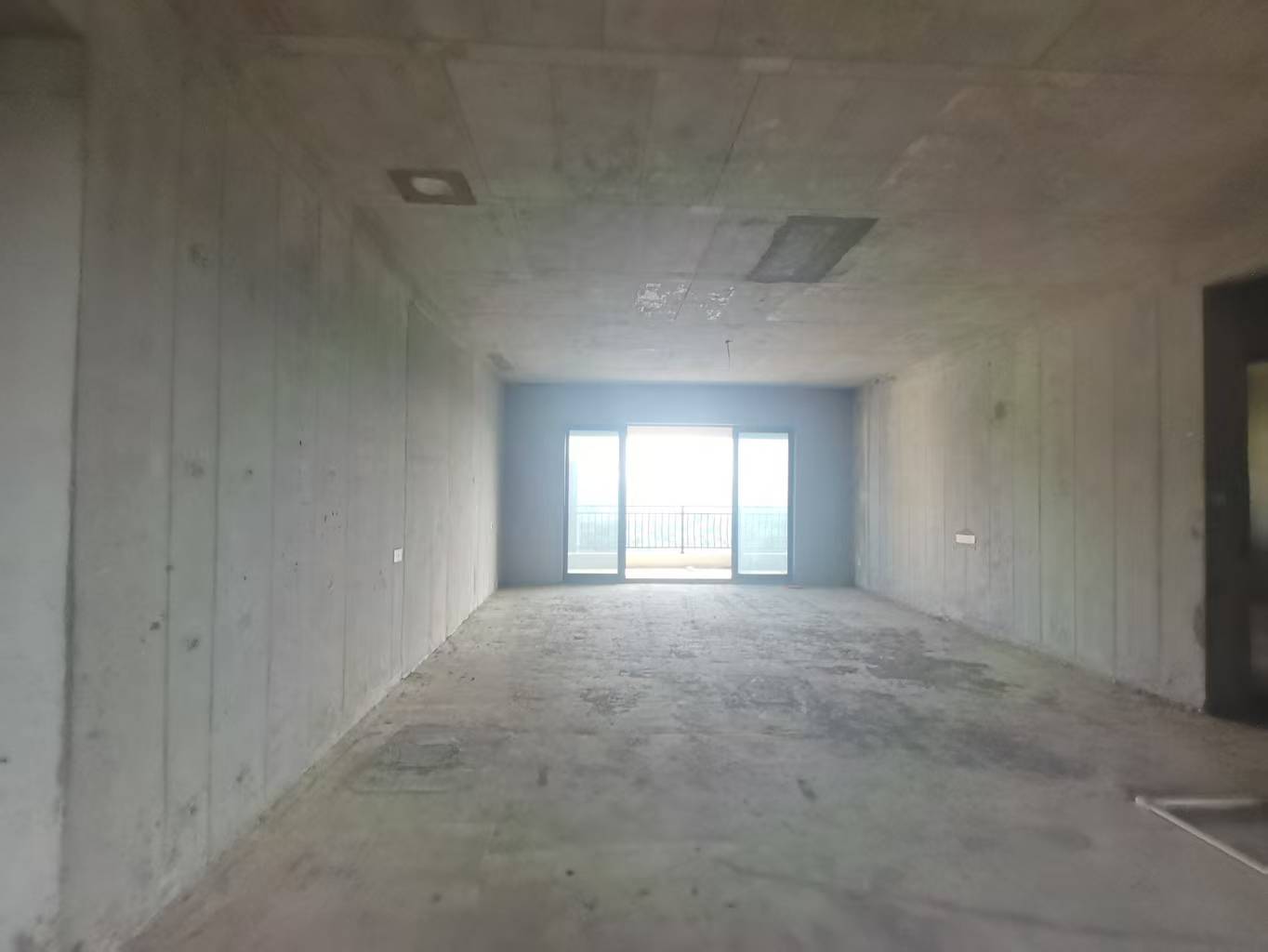 碧桂园梓山府  5室2厅3卫    150.0万室内图