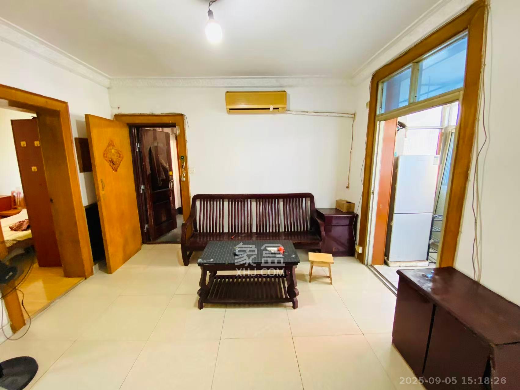 楚湘街二条巷散盘  1室0厅0卫    1200.0元/月室内图1