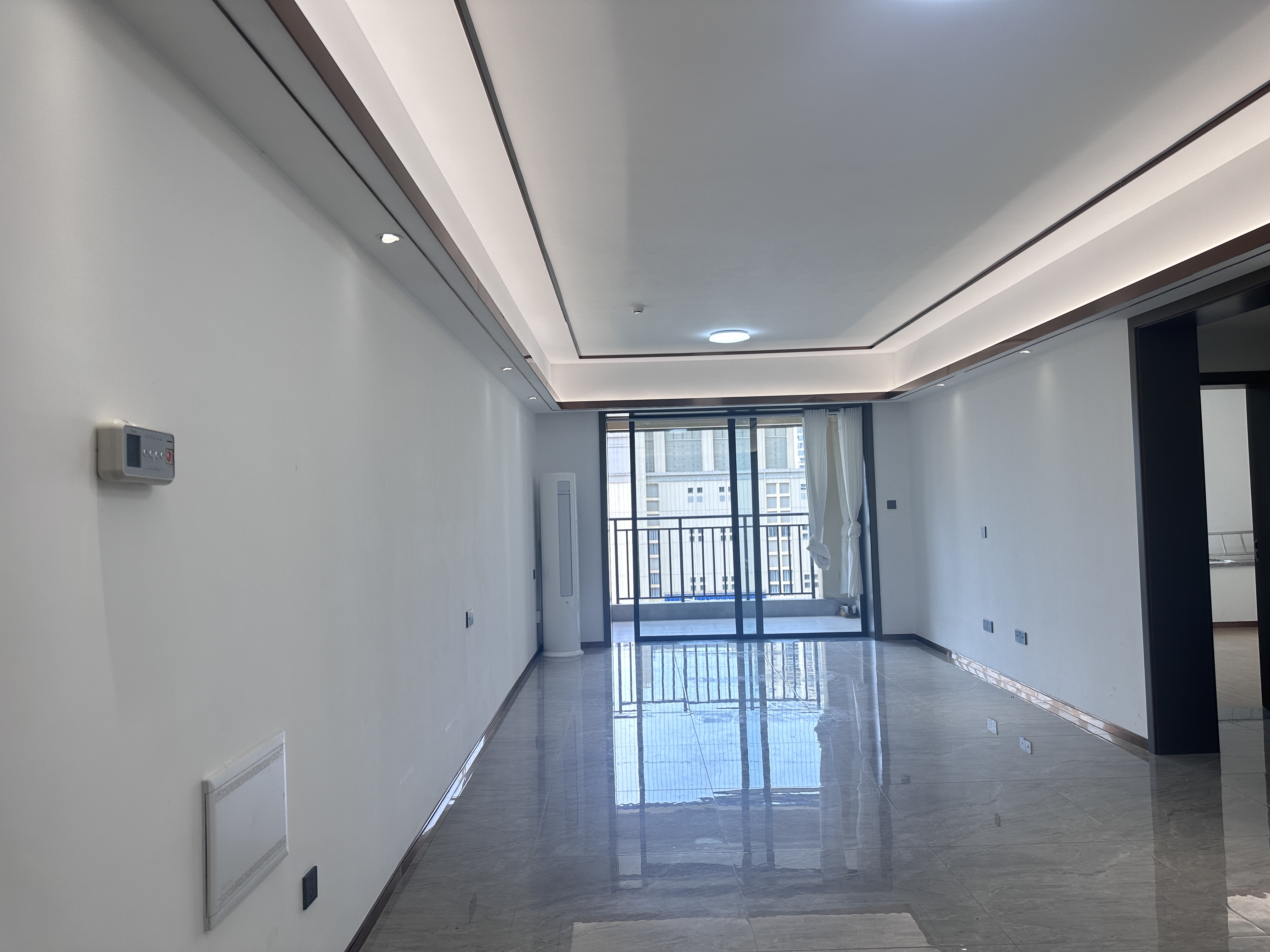 海航豪庭南苑  3室2厅1卫    4500.0元/月 海航豪庭南苑  3室2厅1卫    4500.0元/月室内图