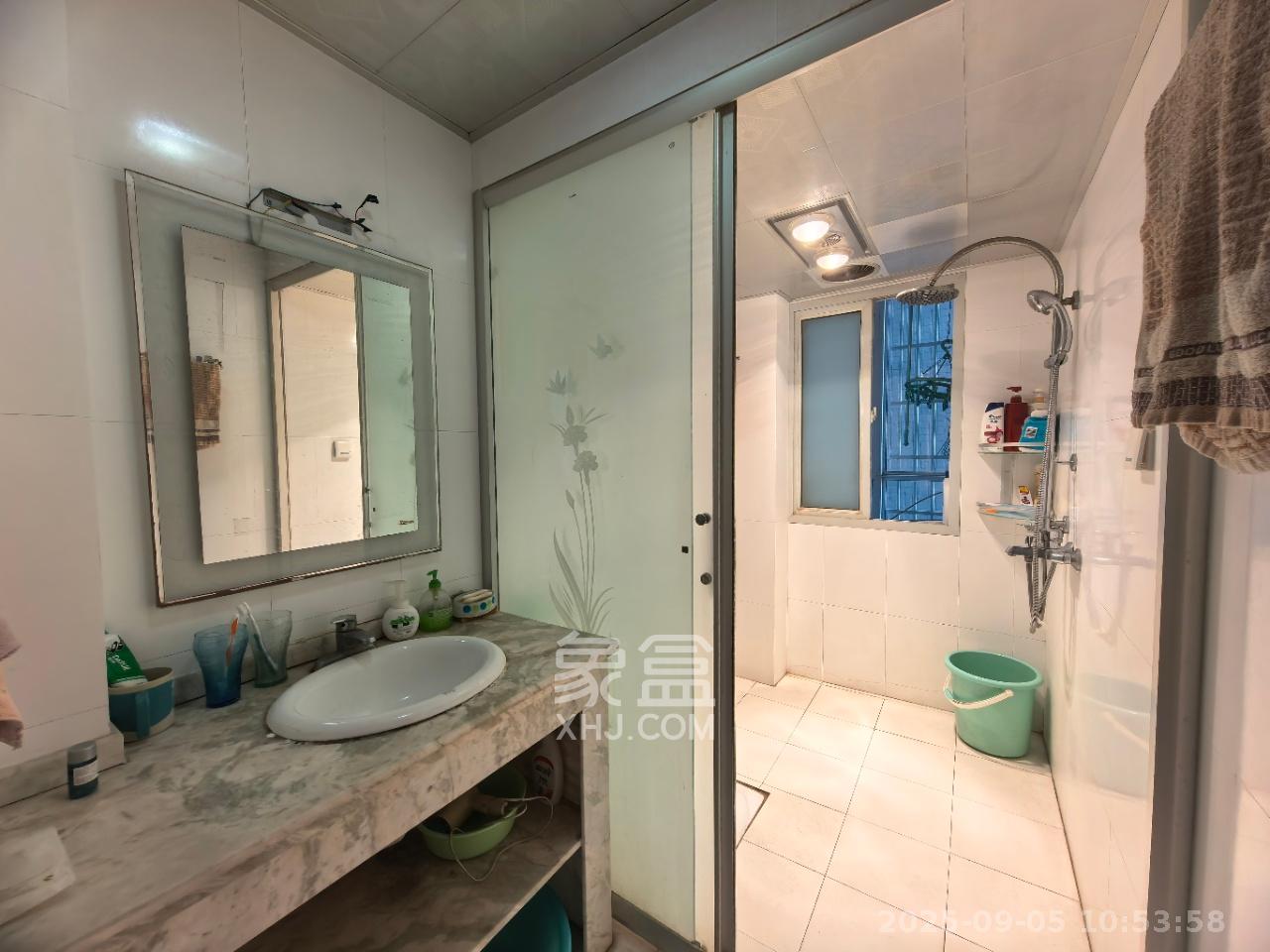 星沙教师公寓  3室2厅2卫    1850.0元/月 星沙教师公寓  3室2厅2卫    1850.0元/月室内图