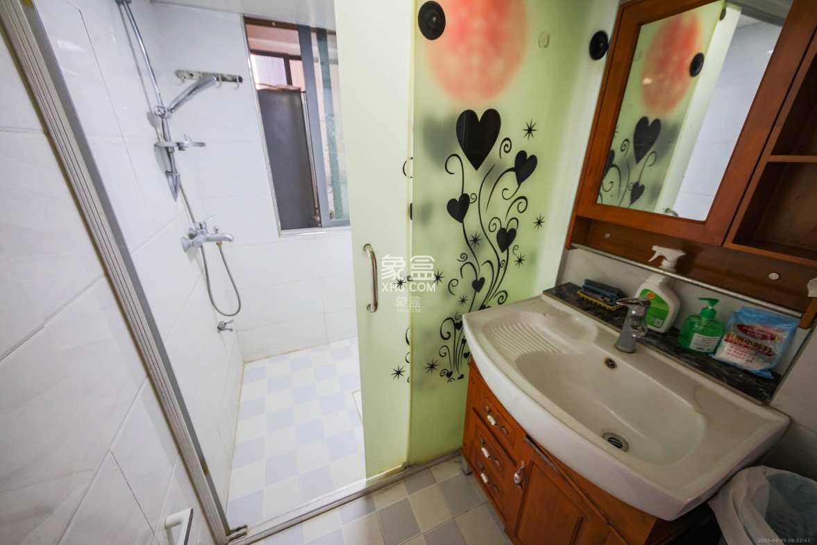 鑫远御文台一期  3室2厅1卫    113.0万 鑫远御文台一期  3室2厅1卫    113.0万卫生间