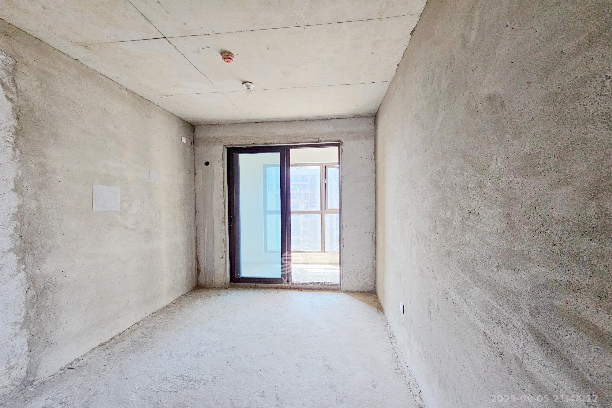 明昇壹城(明昇时代广场)二期 4室2厅2卫 175.0万 明昇壹城(明昇时代广场)二期 4室2厅2卫 175.0万卧室