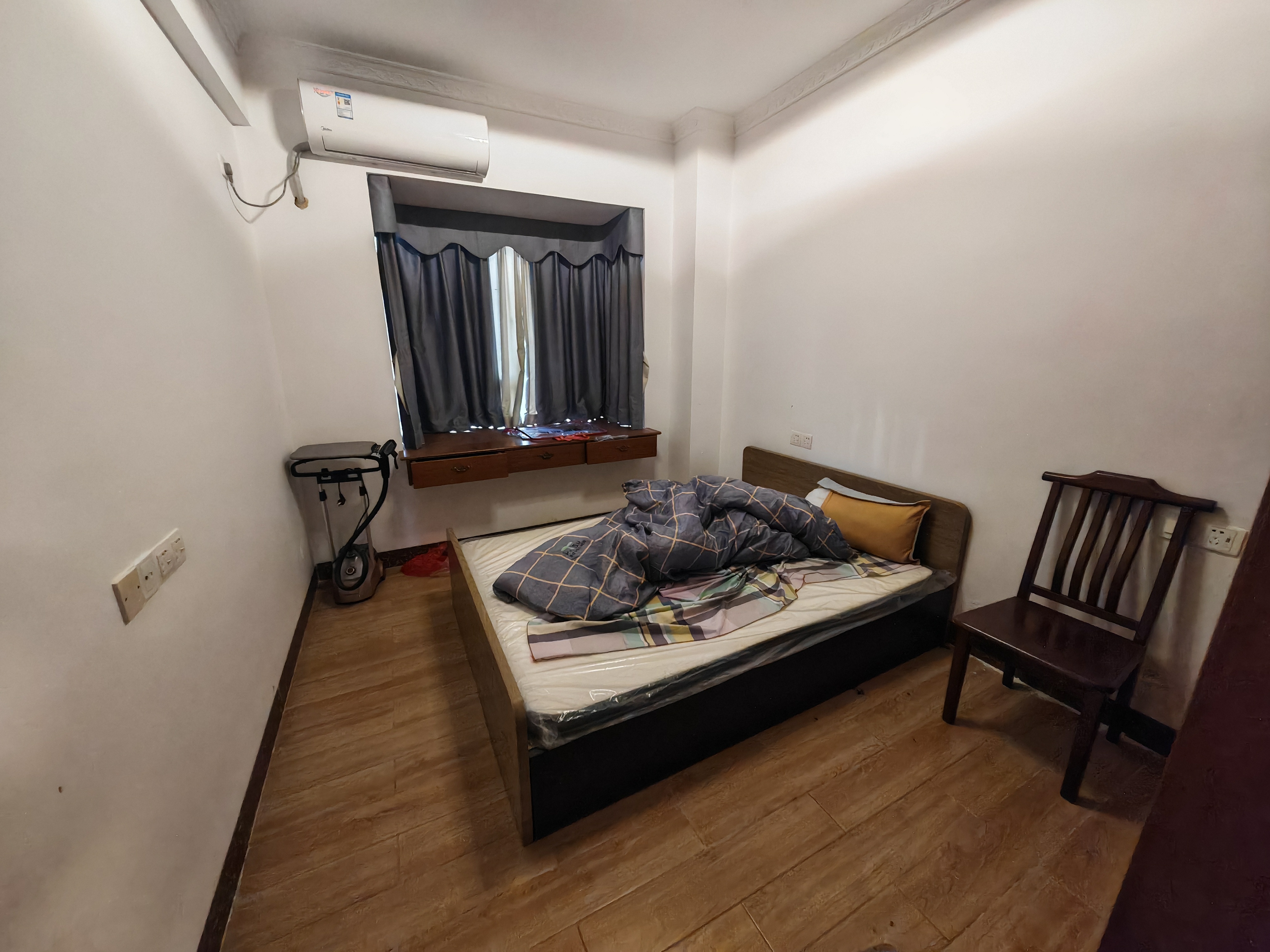 香江豪庭 3室2厅2卫 2500.0元/月 香江豪庭 3室2厅2卫 2500.0元/月室内图