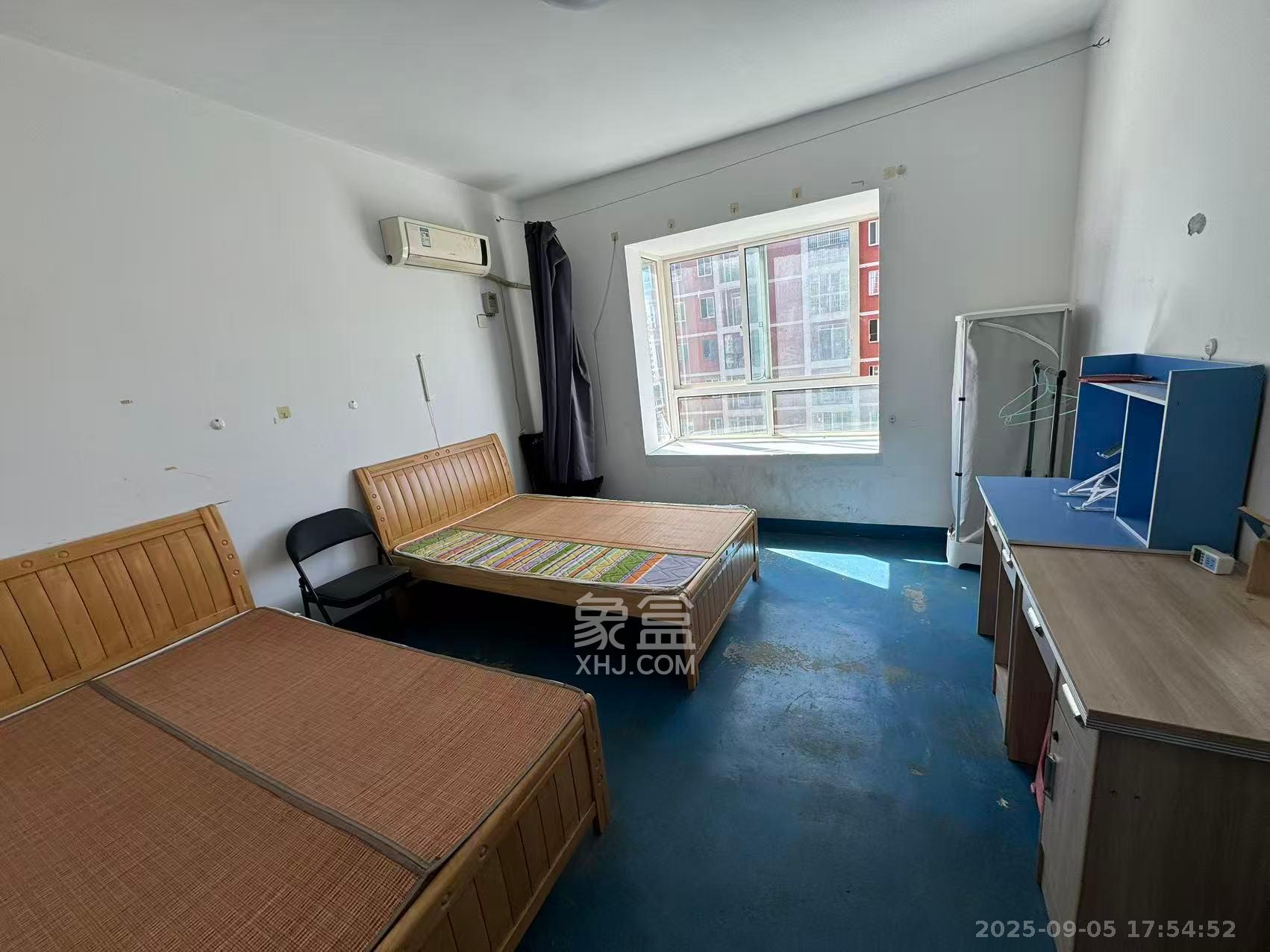 理工大学职工单位房青年汇  5室2厅2卫    2400.0元/月 理工大学职工单位房青年汇  5室2厅2卫    2400.0元/月室内图