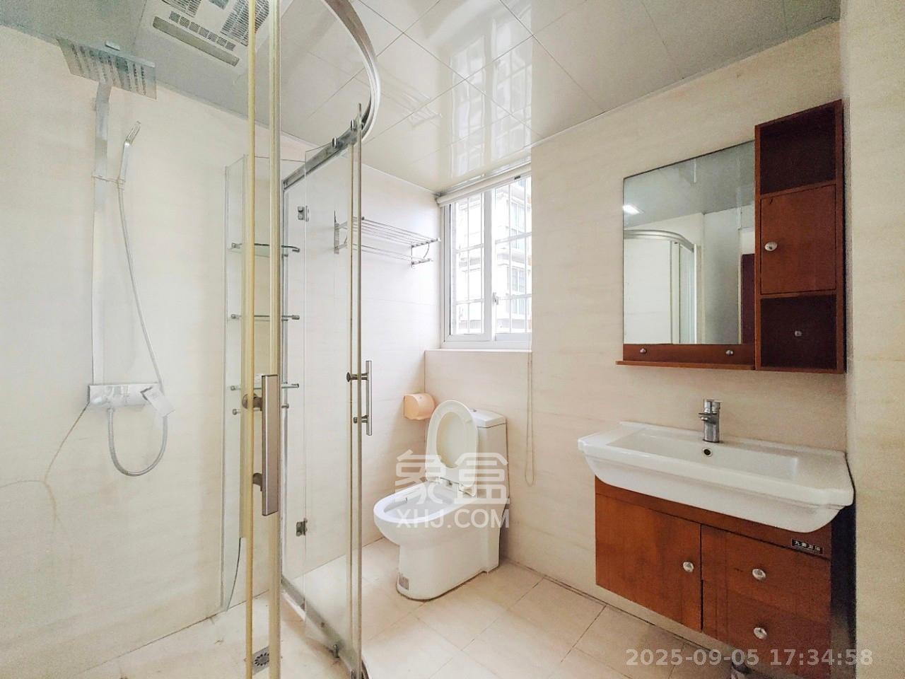 星典时代 4室2厅2卫 4000.0元/月 星典时代 4室2厅2卫 4000.0元/月室内图