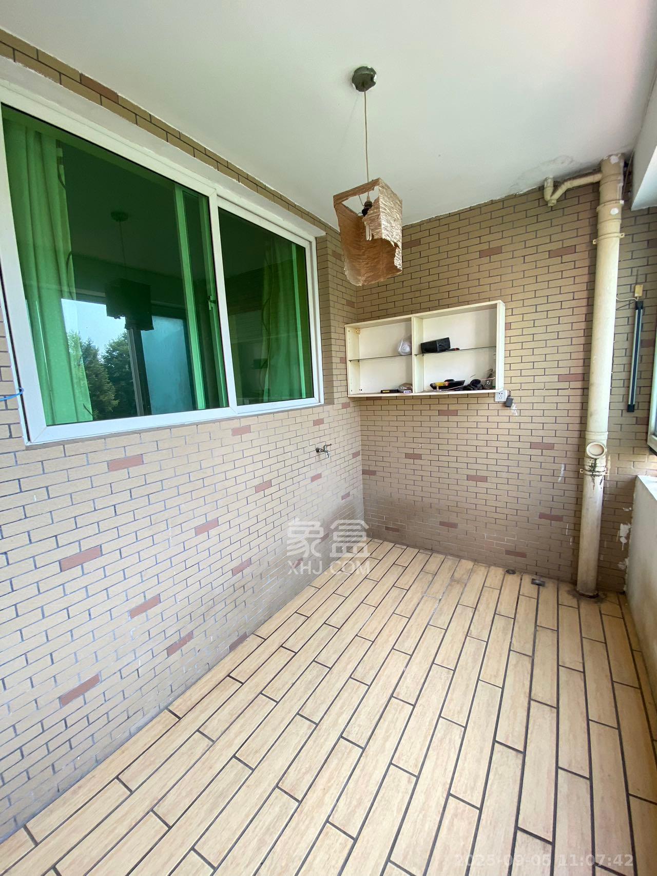 圣爵菲斯  3室2厅2卫    2300.0元/月 圣爵菲斯  3室2厅2卫    2300.0元/月室内图