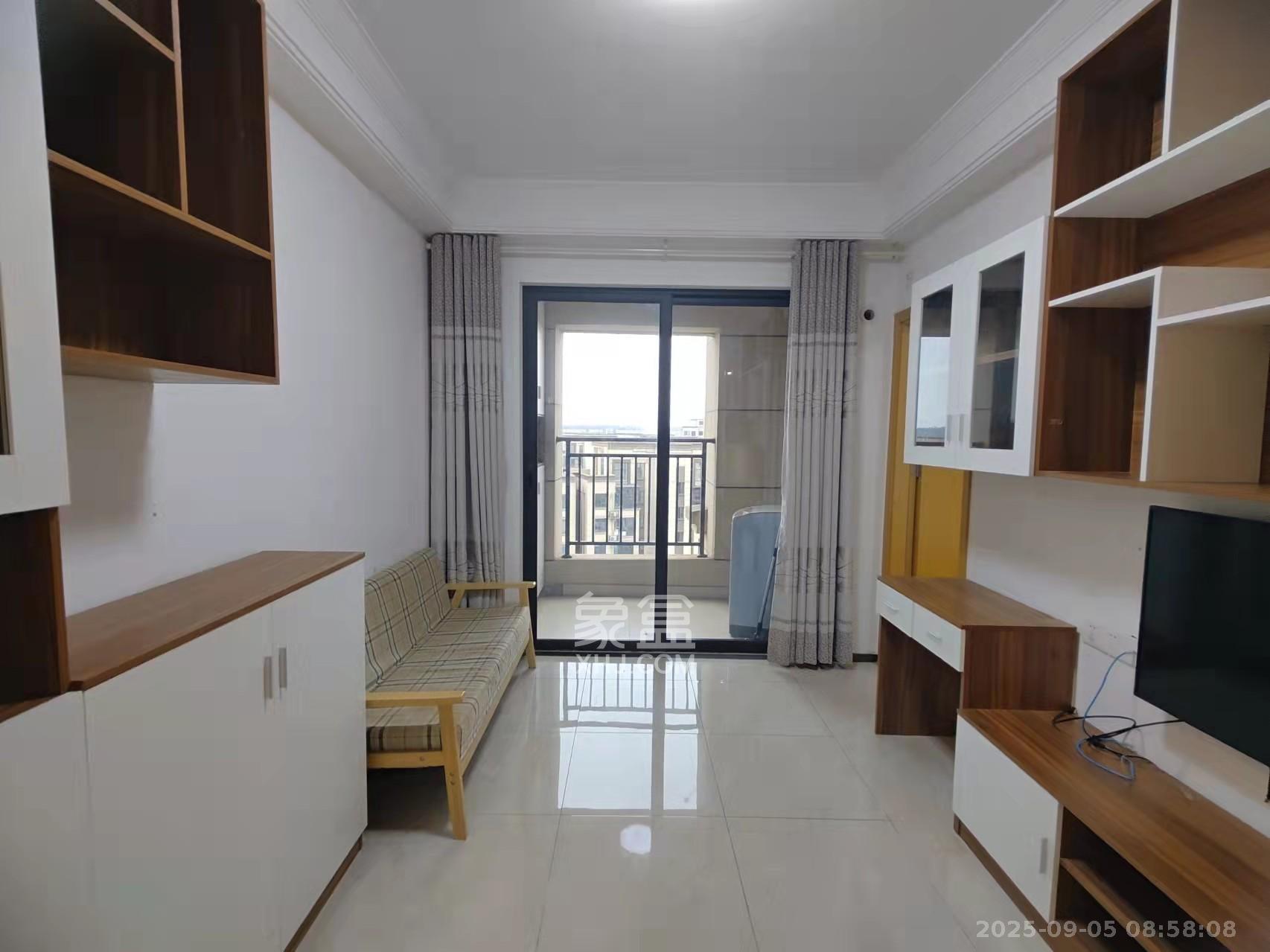 中海新城熙岸（中信新城五期）  1室1厅1卫    1400.0元/月室内图