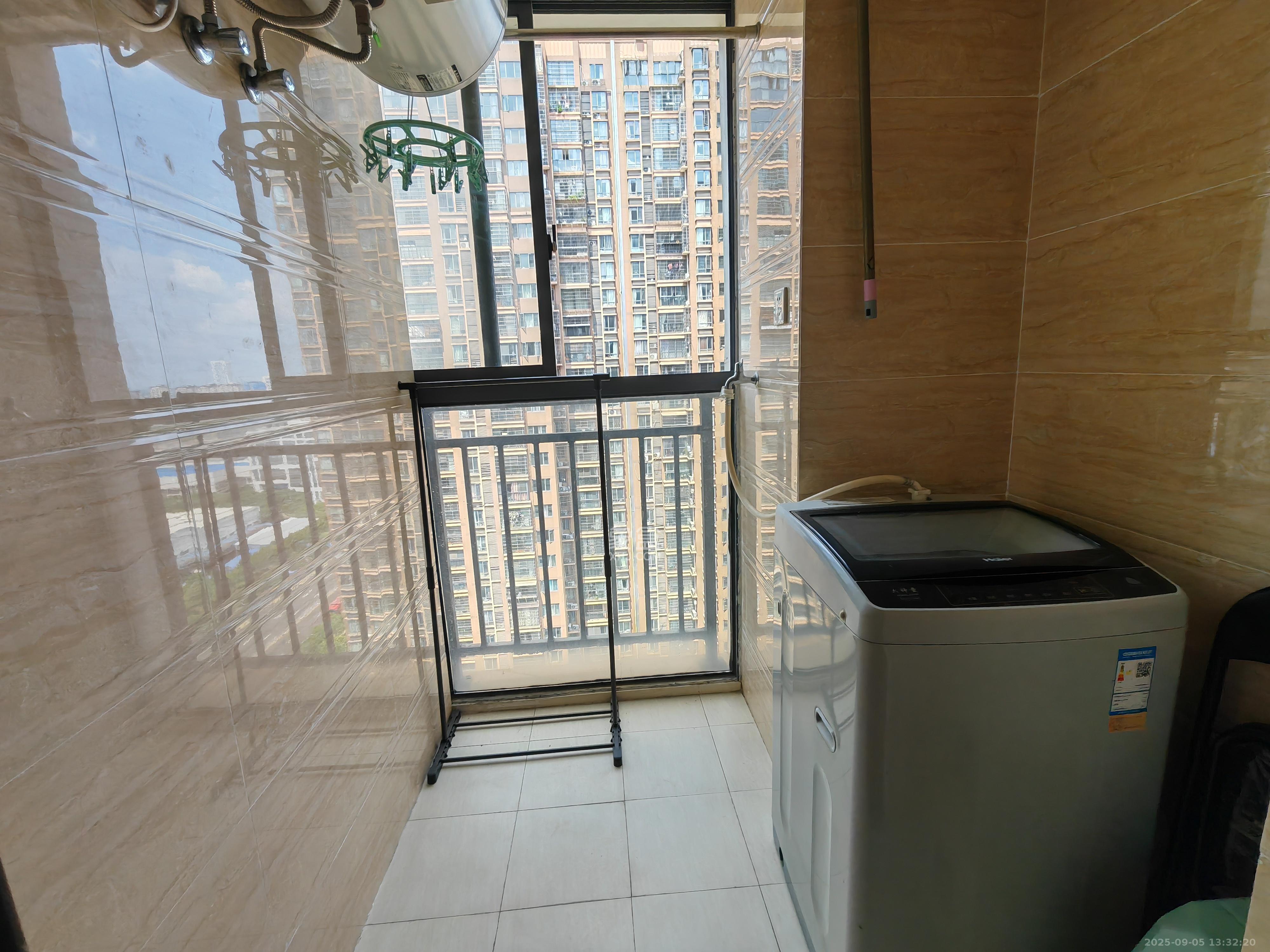 中欣楚天雅郡  1室1厅1卫    1200.0元/月 中欣楚天雅郡  1室1厅1卫    1200.0元/月室内图