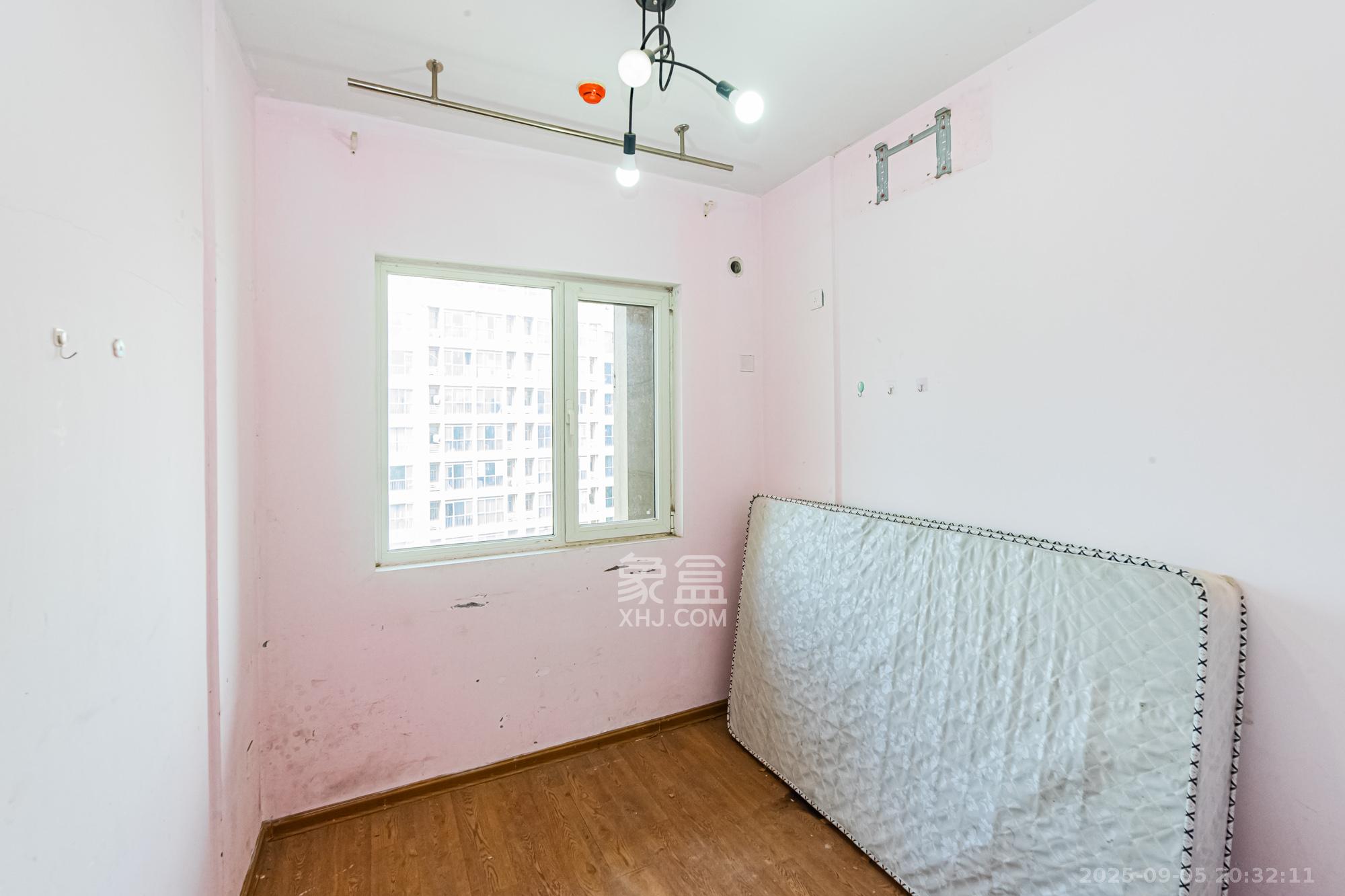 北辰三角洲E4区  4室2厅2卫    145.0万 北辰三角洲E4区  4室2厅2卫    145.0万卧室