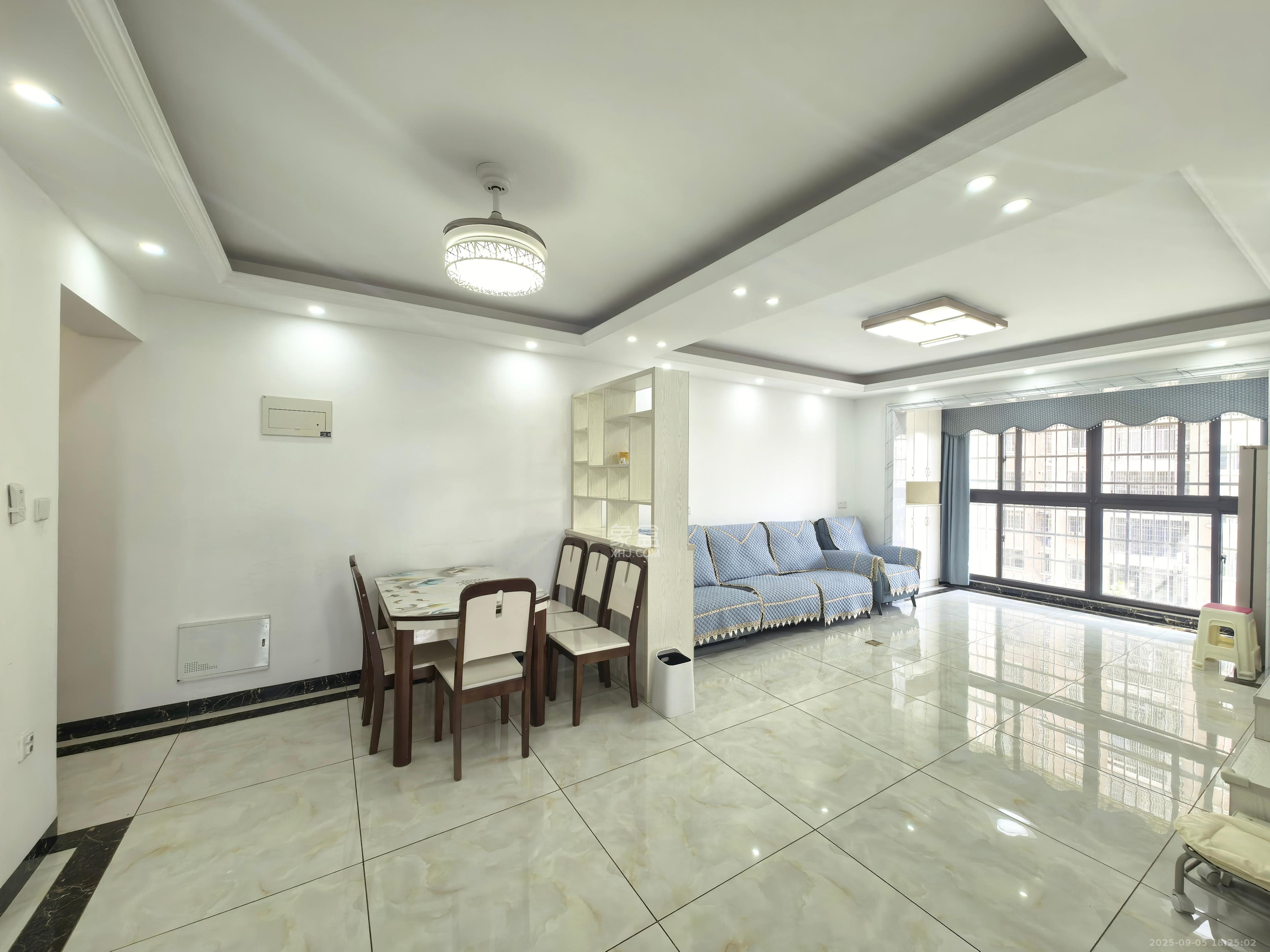 和润园一、二期 3室2厅1卫 2200.0元/月 和润园一、二期 3室2厅1卫 2200.0元/月室内图