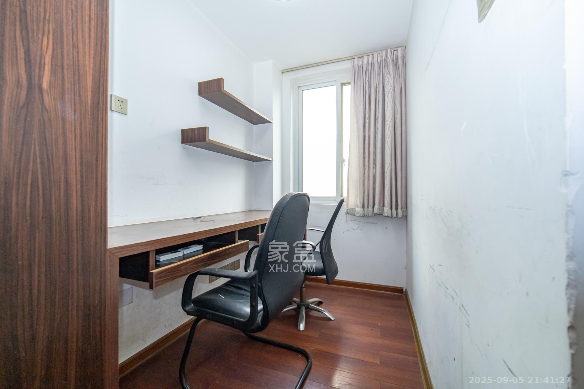 楚天馨苑 2室2厅1卫 55.0万 楚天馨苑 2室2厅1卫 55.0万其他