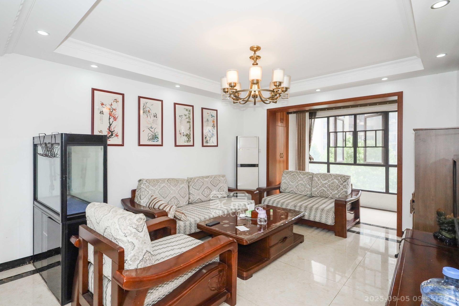 和泓梅溪四季 3室2厅2卫 2900.0元/月 和泓梅溪四季 3室2厅2卫 2900.0元/月室内图