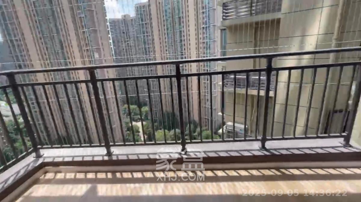 保利大都汇一期、二期  4室2厅2卫    3600.0元/月室内图