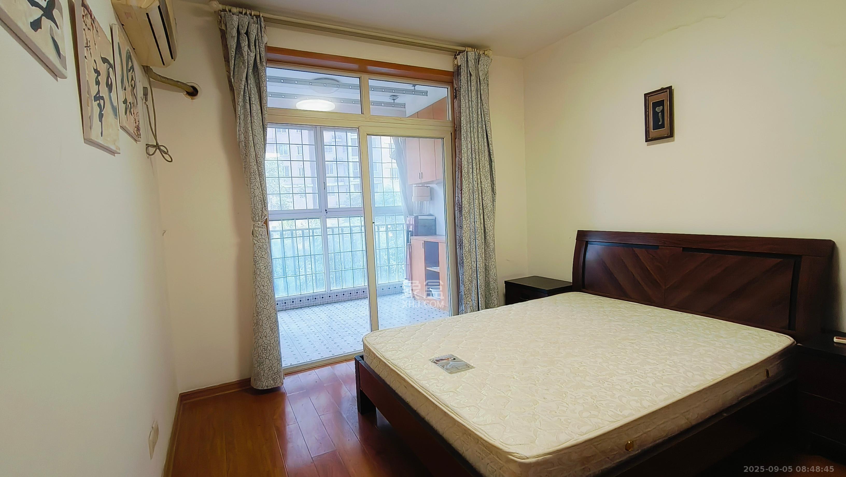 筑梦园  4室2厅2卫    2400.0元/月 筑梦园  4室2厅2卫    2400.0元/月室内图