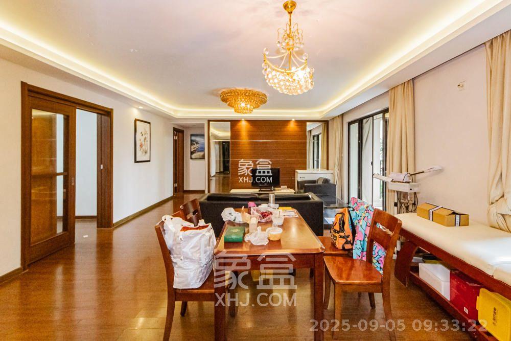 万科城 1室2厅1卫 2700.0元/月 万科城 1室2厅1卫 2700.0元/月室内图