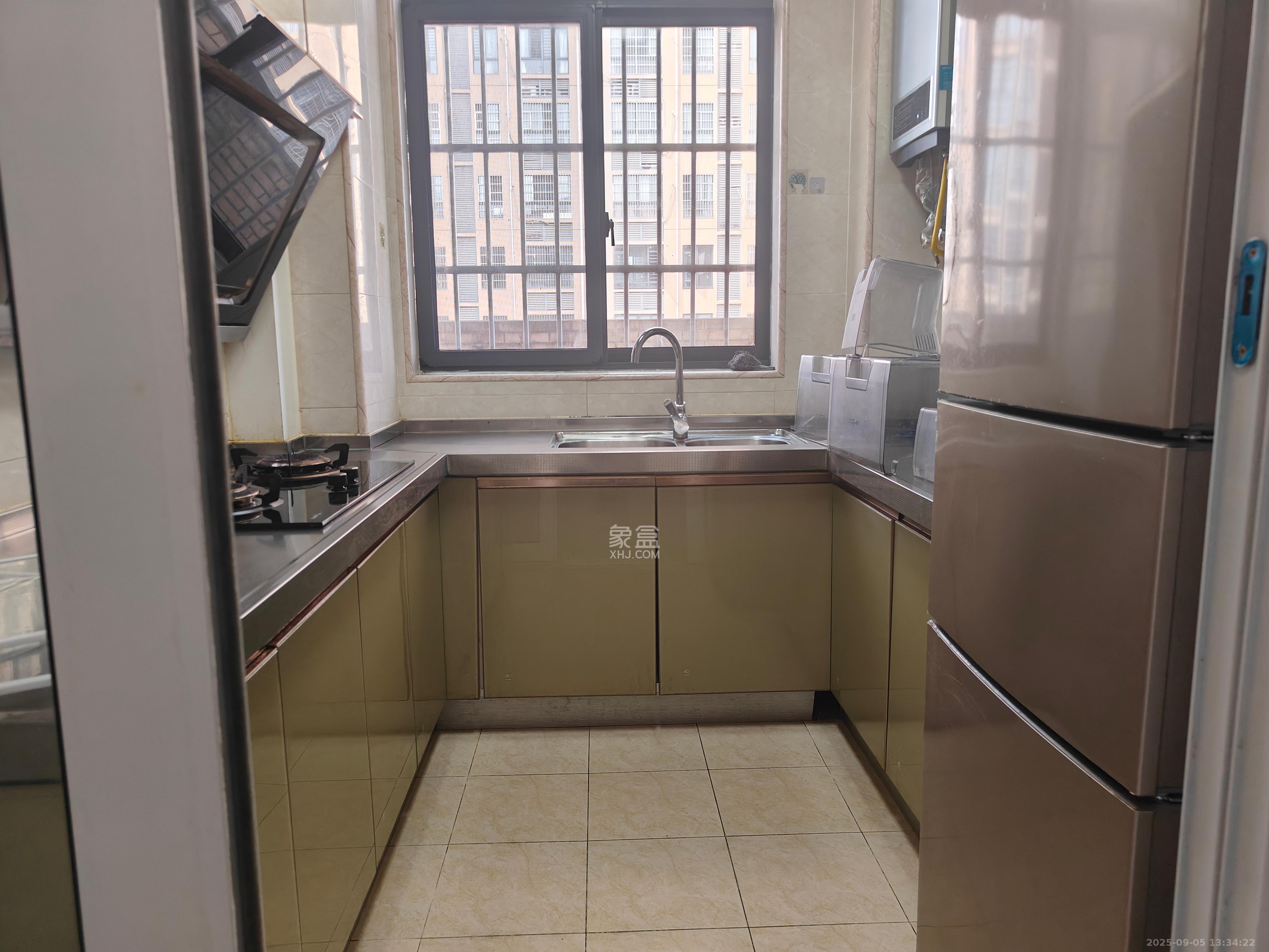 五星龙廻塘小区 3室2厅1卫 2200.0元/月 五星龙廻塘小区 3室2厅1卫 2200.0元/月室内图