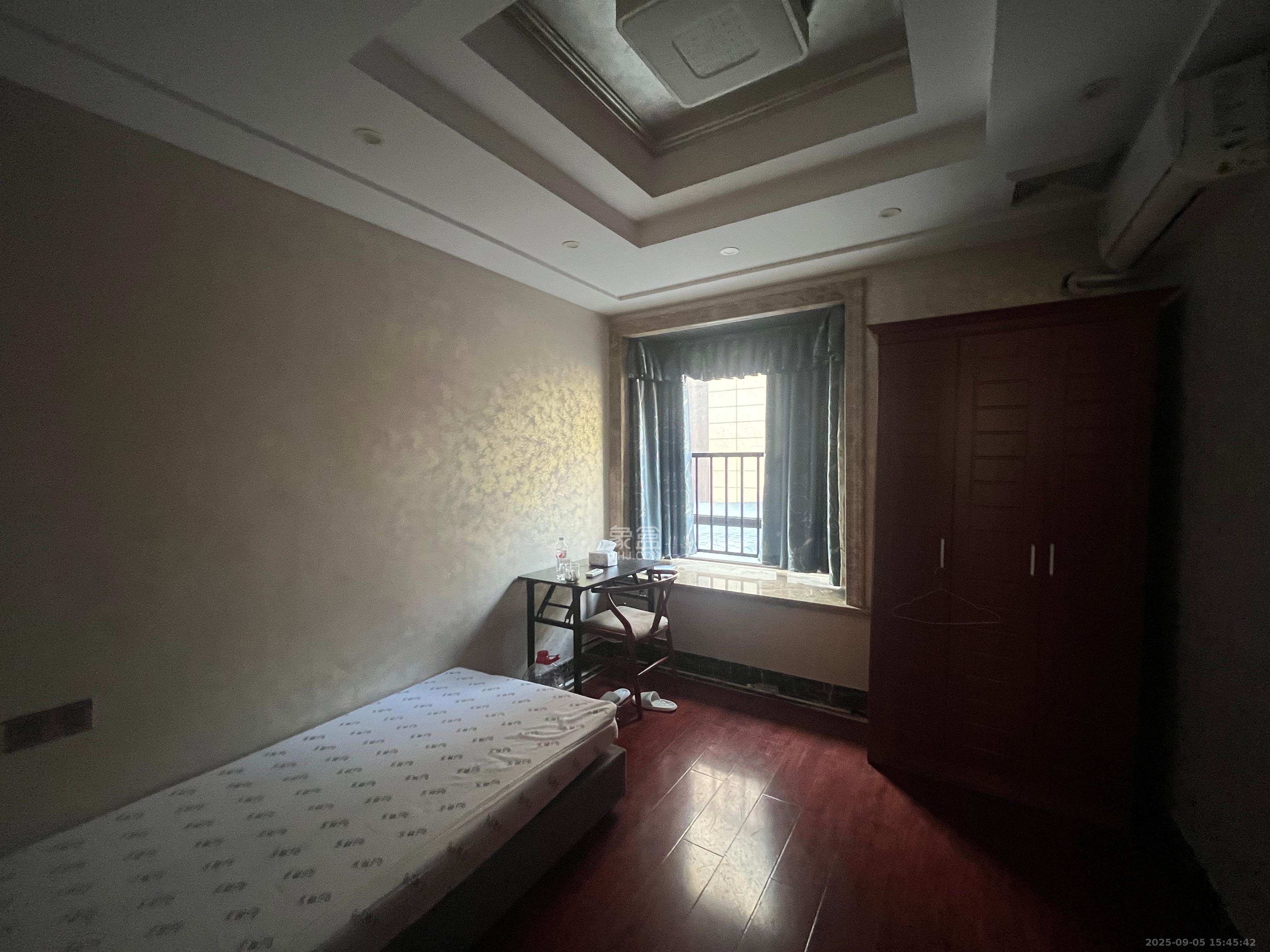 富兴嘉城(富兴汇中央)  4室2厅2卫    3000.0元/月 富兴嘉城(富兴汇中央)  4室2厅2卫    3000.0元/月室内图