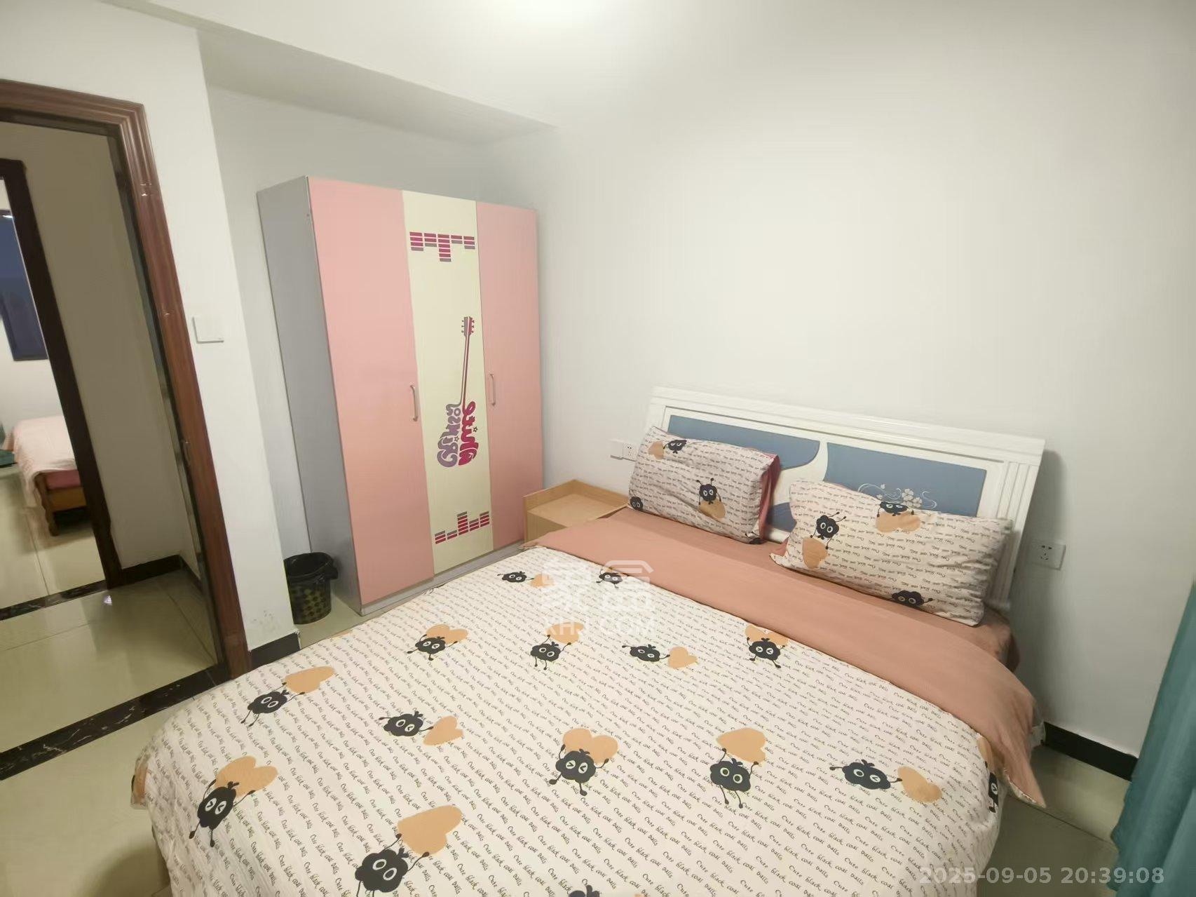 中冶中央公园  3室1厅1卫    2600.0元/月 中冶中央公园  3室1厅1卫    2600.0元/月室内图