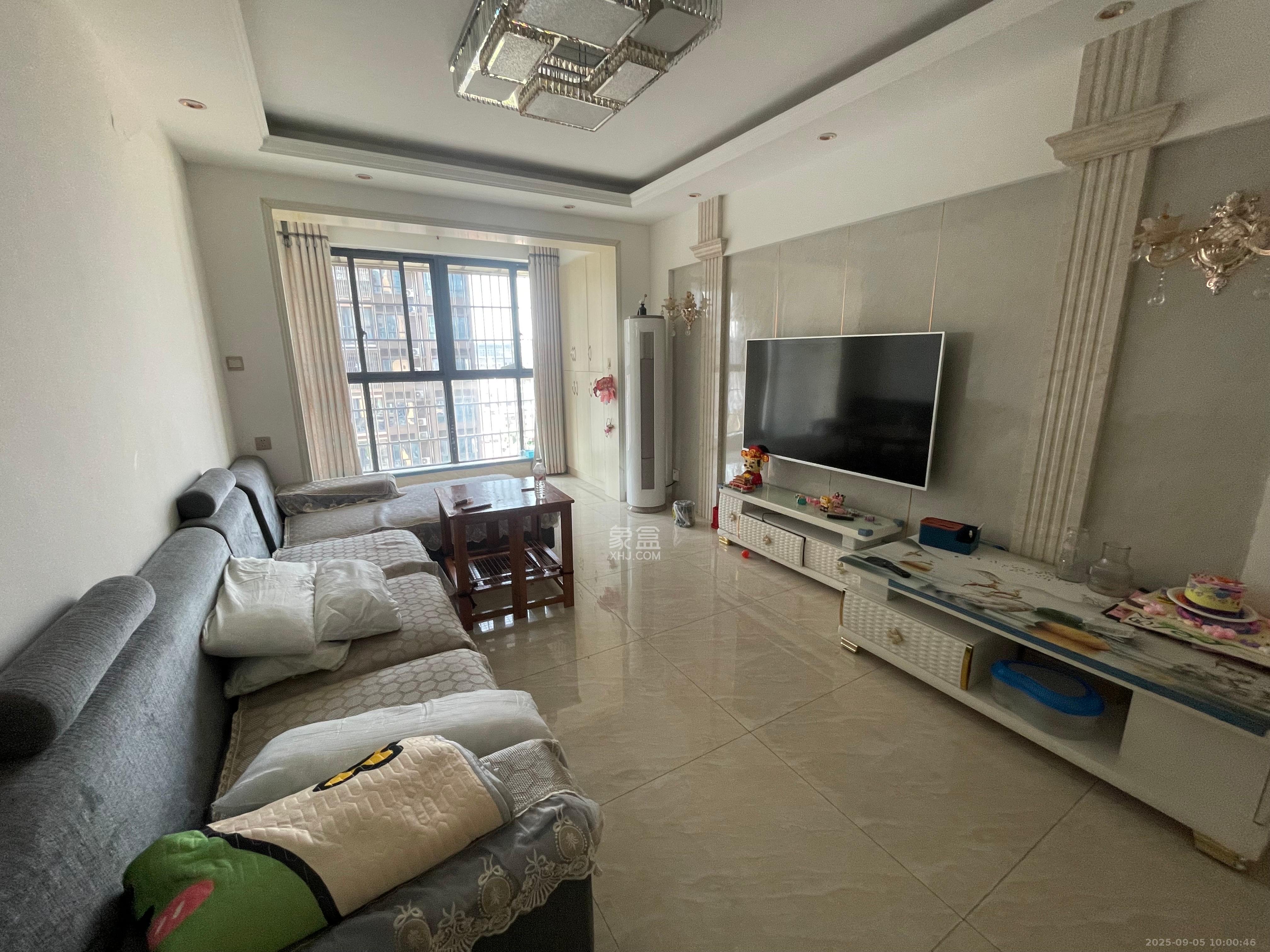 兴康同和家园 3室2厅2卫 2800.0元/月 兴康同和家园 3室2厅2卫 2800.0元/月室内图