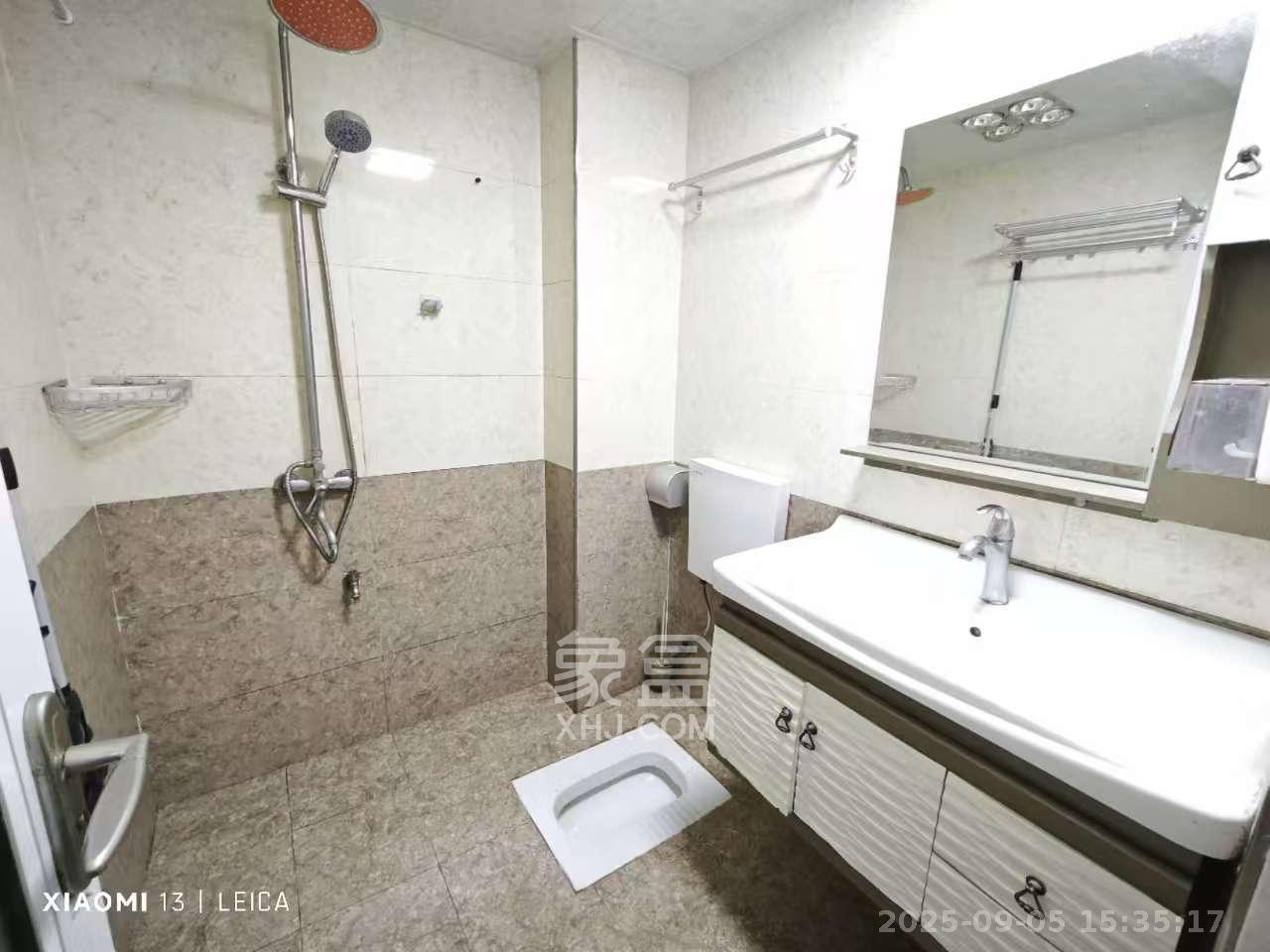 天鸿天府(天鸿中央大院) 1室1厅1卫 1200.0元/月 天鸿天府(天鸿中央大院) 1室1厅1卫 1200.0元/月室内图