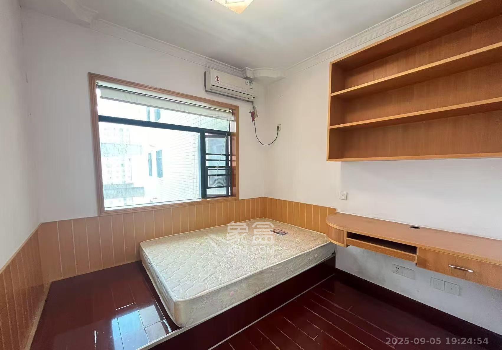 咸嘉新村嘉和苑  3室2厅2卫    2600.0元/月室内图