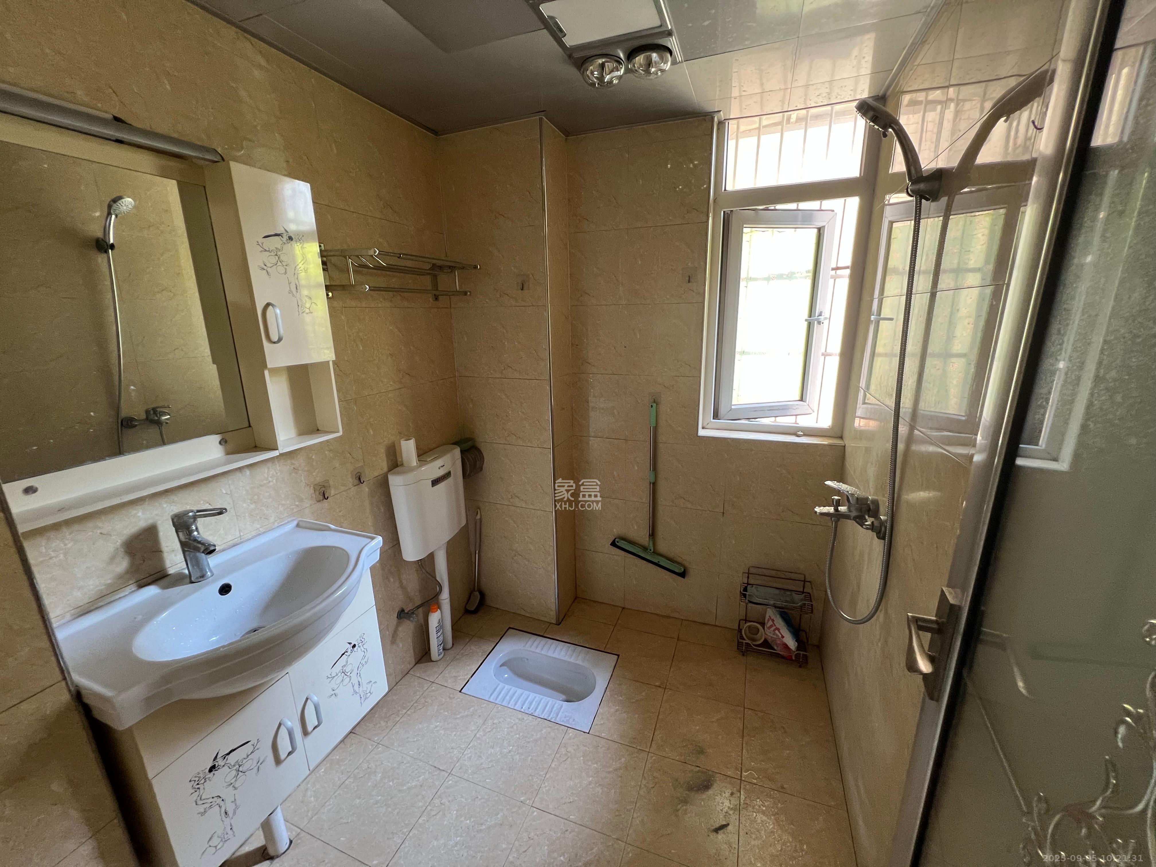 嘉宇盛世华章 2室1厅1卫 2500.0元/月 嘉宇盛世华章 2室1厅1卫 2500.0元/月室内图