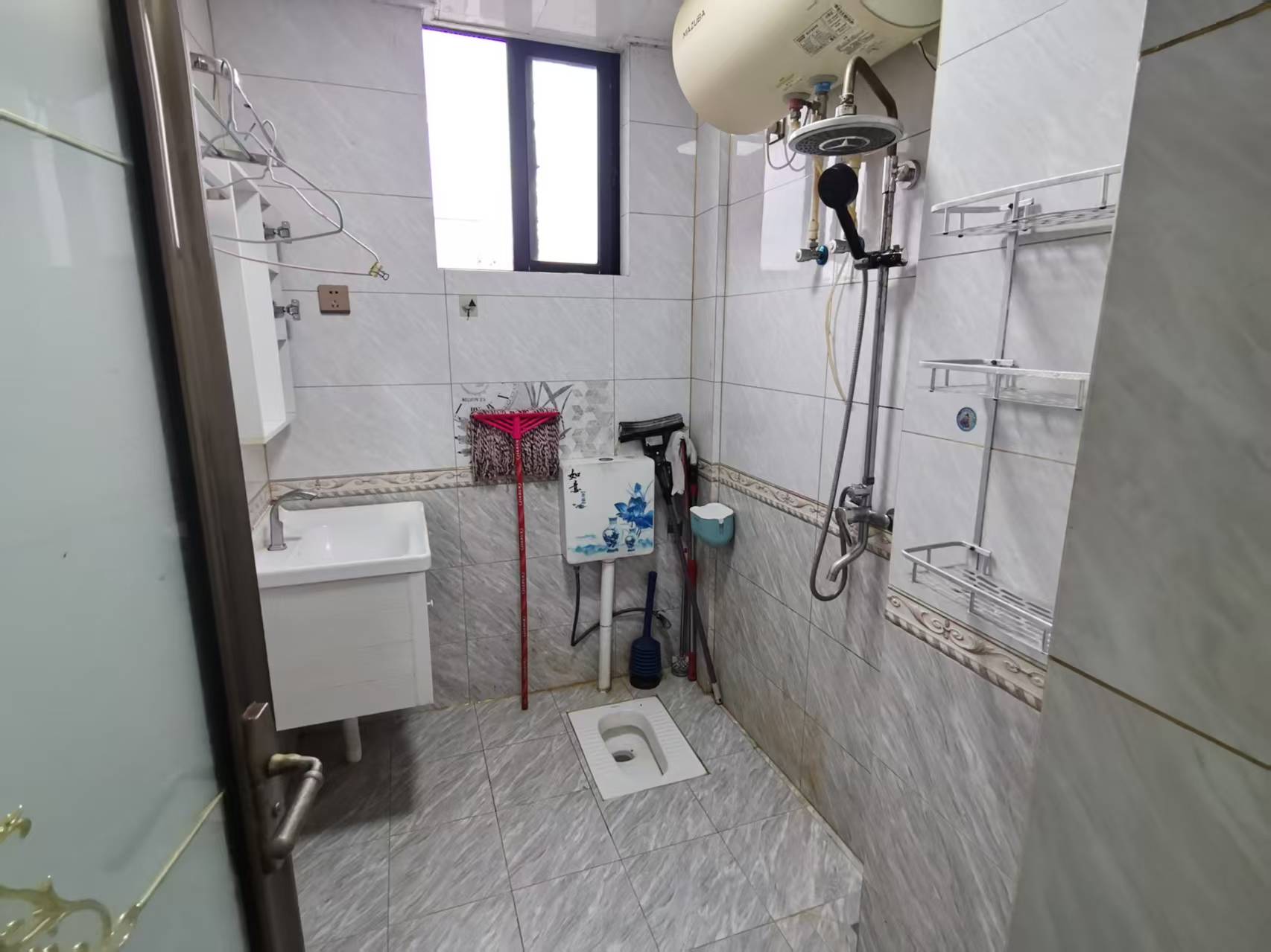 江军苑 2室2厅1卫 1300.0元/月 江军苑 2室2厅1卫 1300.0元/月室内图