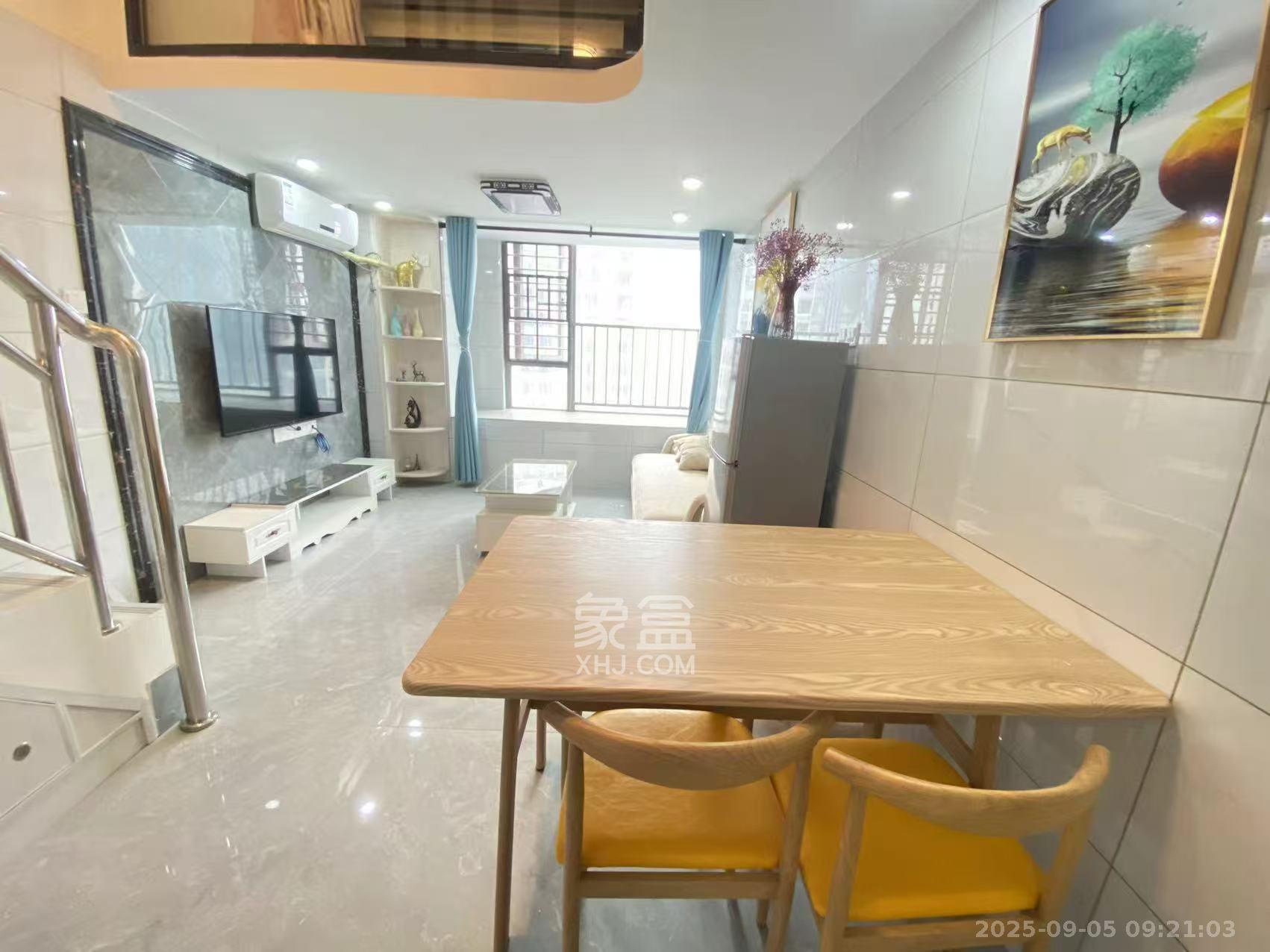 信诚湘江揽月(至善美景大厦) 2室2厅1卫 1700.0元/月 信诚湘江揽月(至善美景大厦) 2室2厅1卫 1700.0元/月室内图