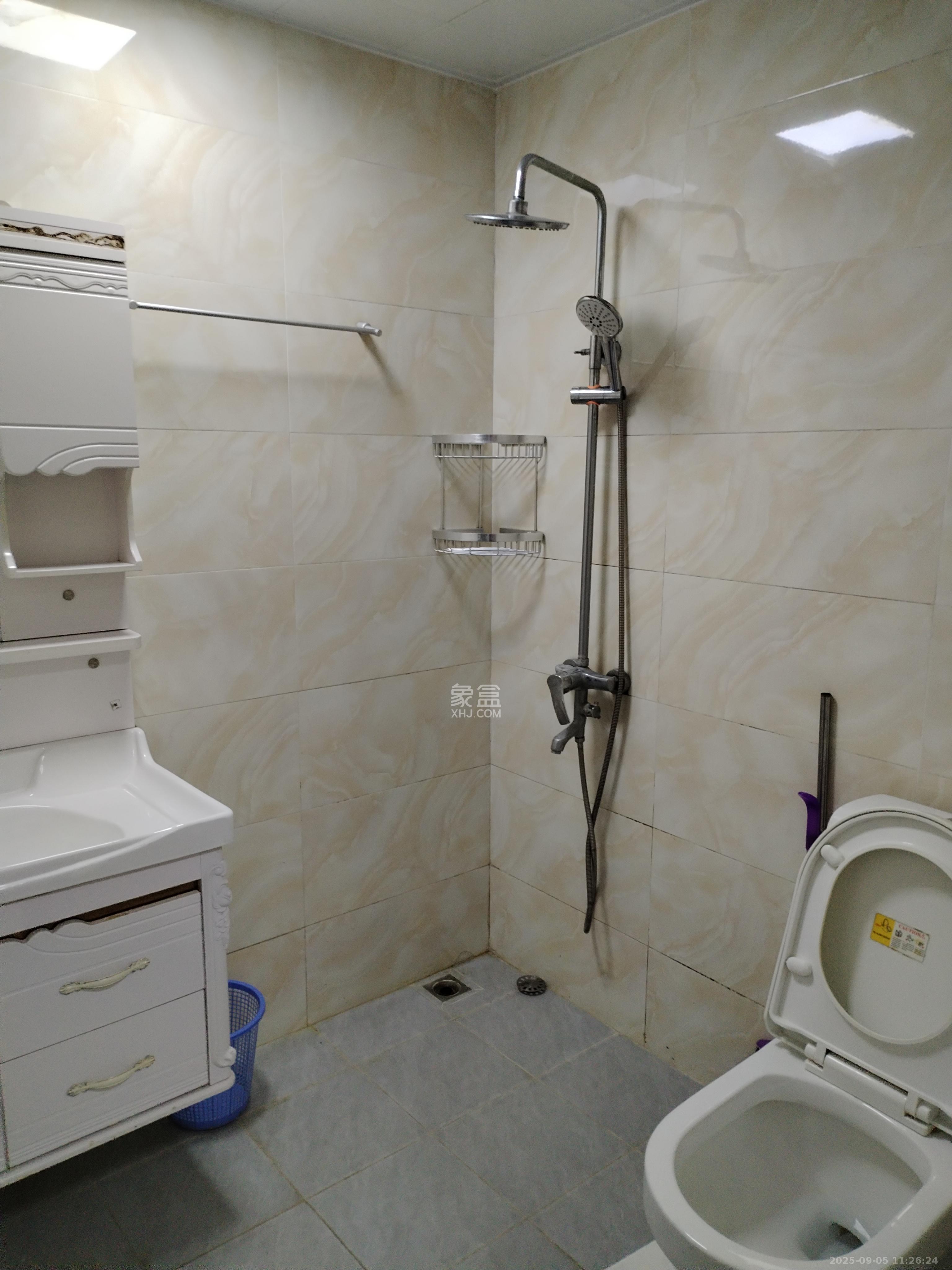 钰龙天下二期(钰龙佳园) 1室1厅1卫 1100.00元/月 钰龙天下二期(钰龙佳园) 1室1厅1卫 1100.00元/月室内图