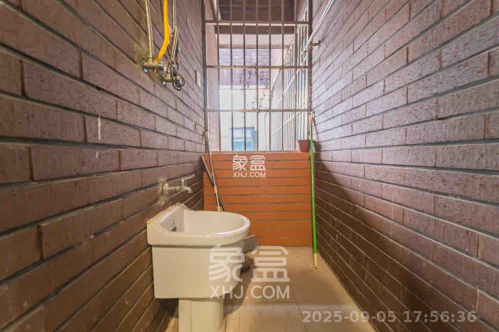尚城  2室1厅1卫   1600.00元/月室内图