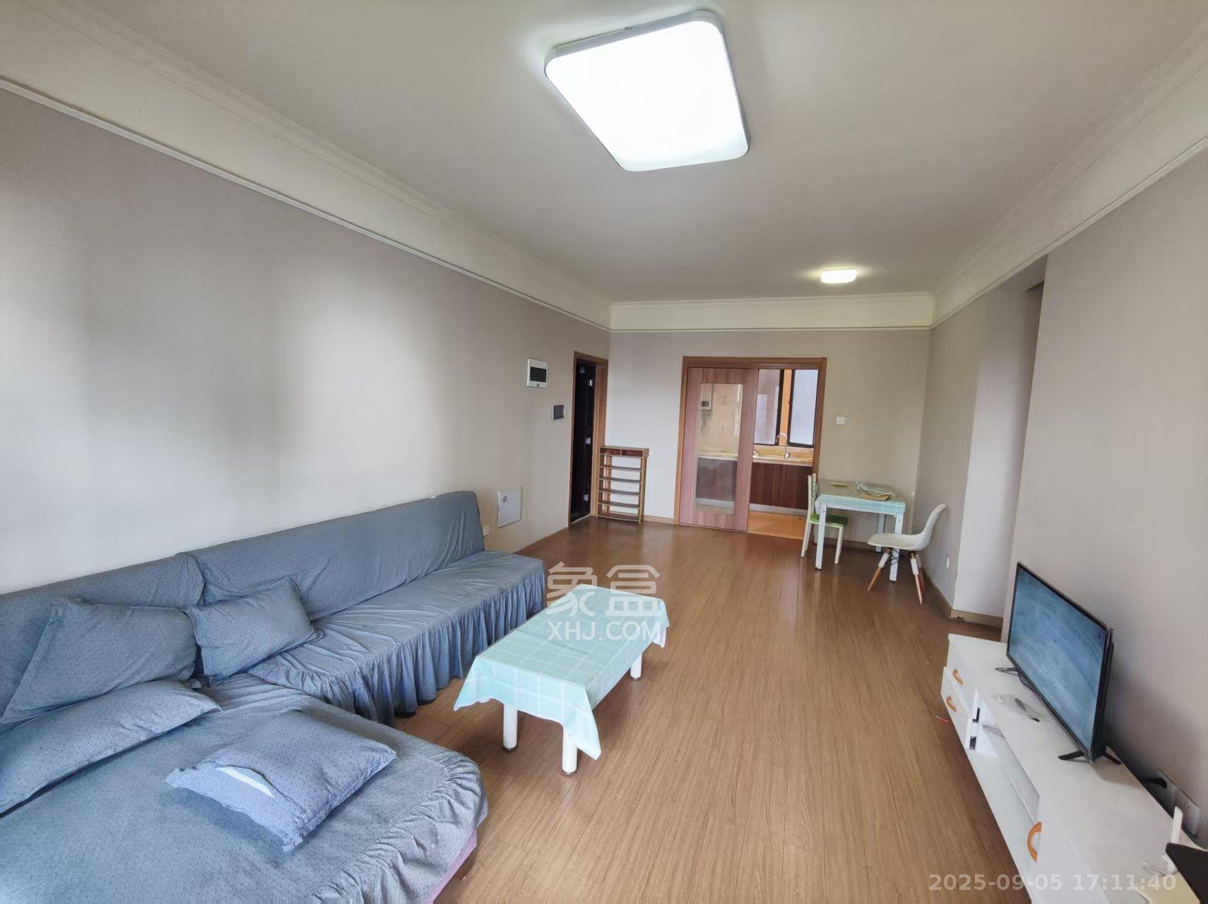 麓谷小镇  3室2厅2卫    2700.0元/月 麓谷小镇  3室2厅2卫    2700.0元/月户型图