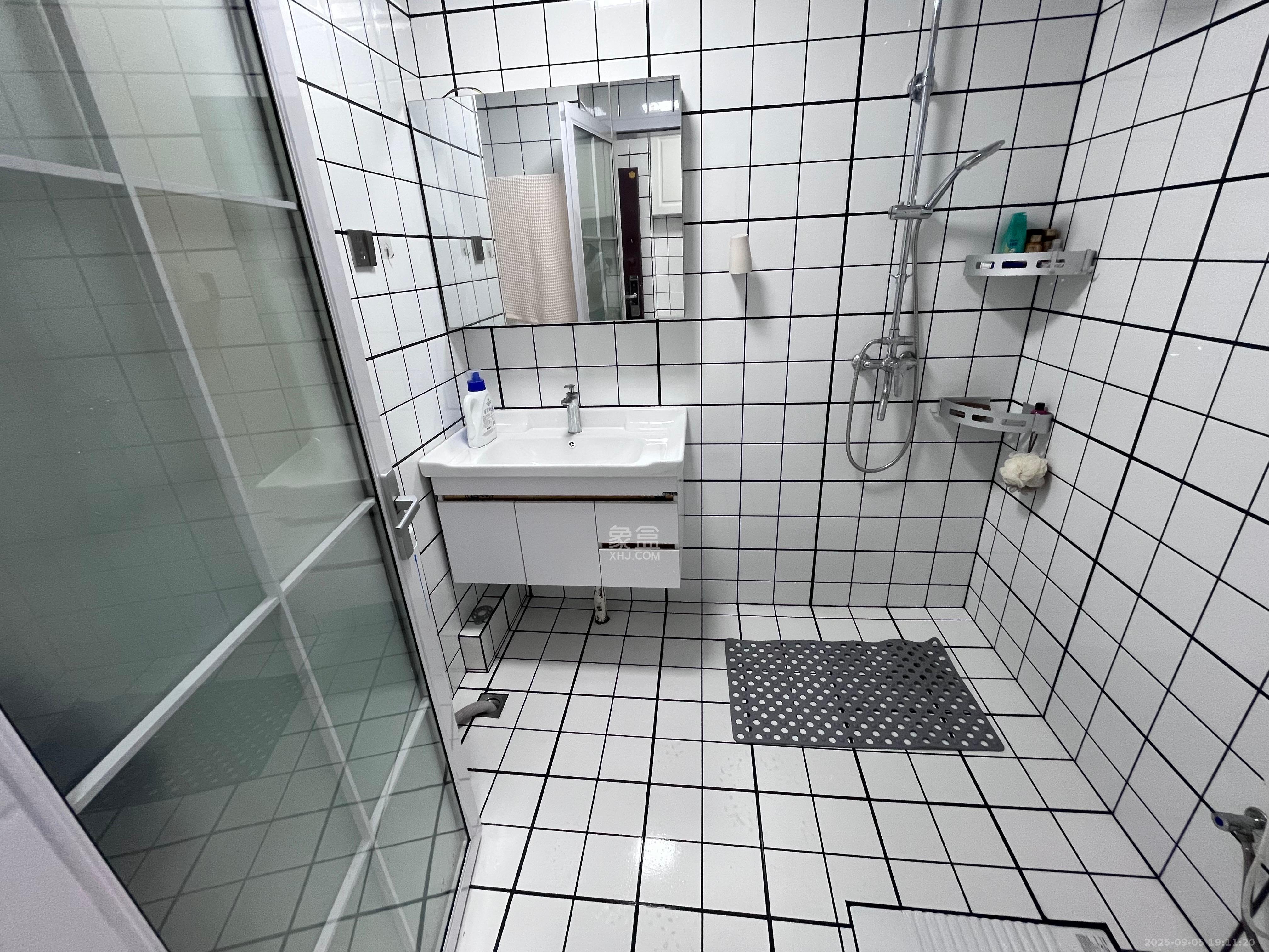 中建悦和城 1室1厅1卫 1400.0元/月 中建悦和城 1室1厅1卫 1400.0元/月室内图