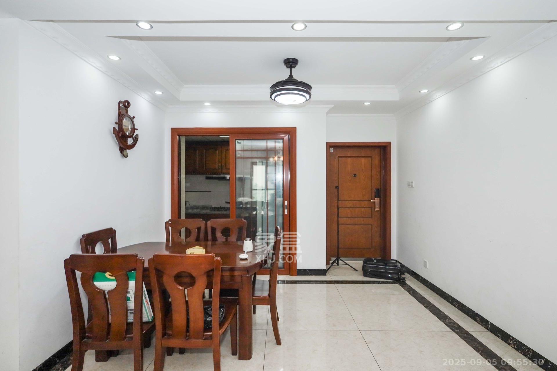 和泓梅溪四季 3室2厅2卫 2900.0元/月 和泓梅溪四季 3室2厅2卫 2900.0元/月室内图