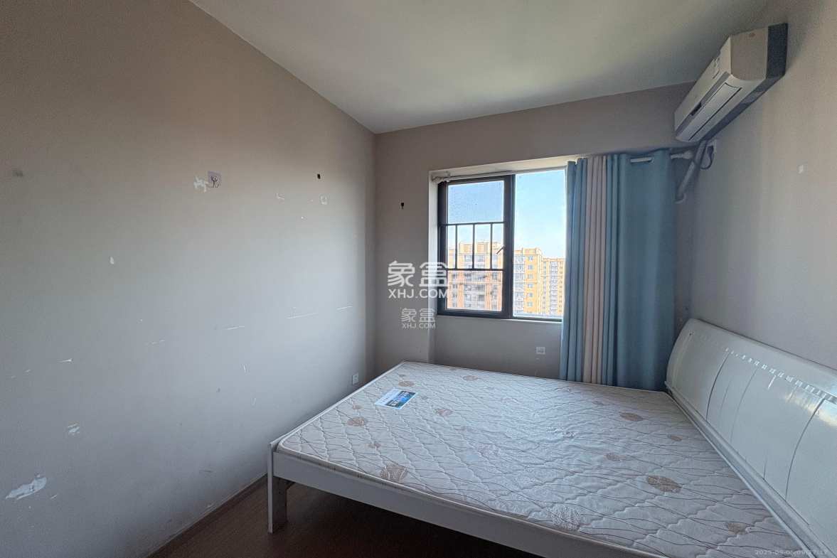 麓谷小镇 3室2厅1卫 1900.0元/月 麓谷小镇 3室2厅1卫 1900.0元/月室内图