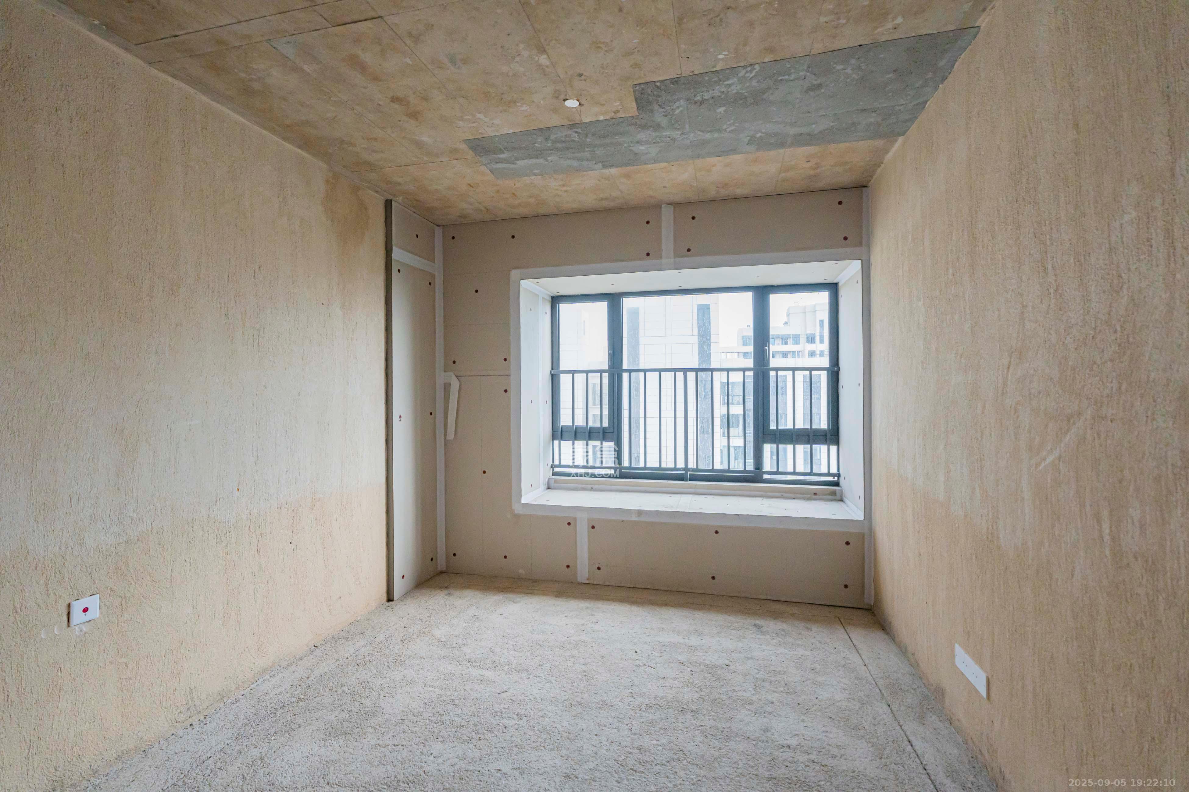 保利和光尘樾  3室2厅2卫    115.0万 保利和光尘樾  3室2厅2卫    115.0万卧室