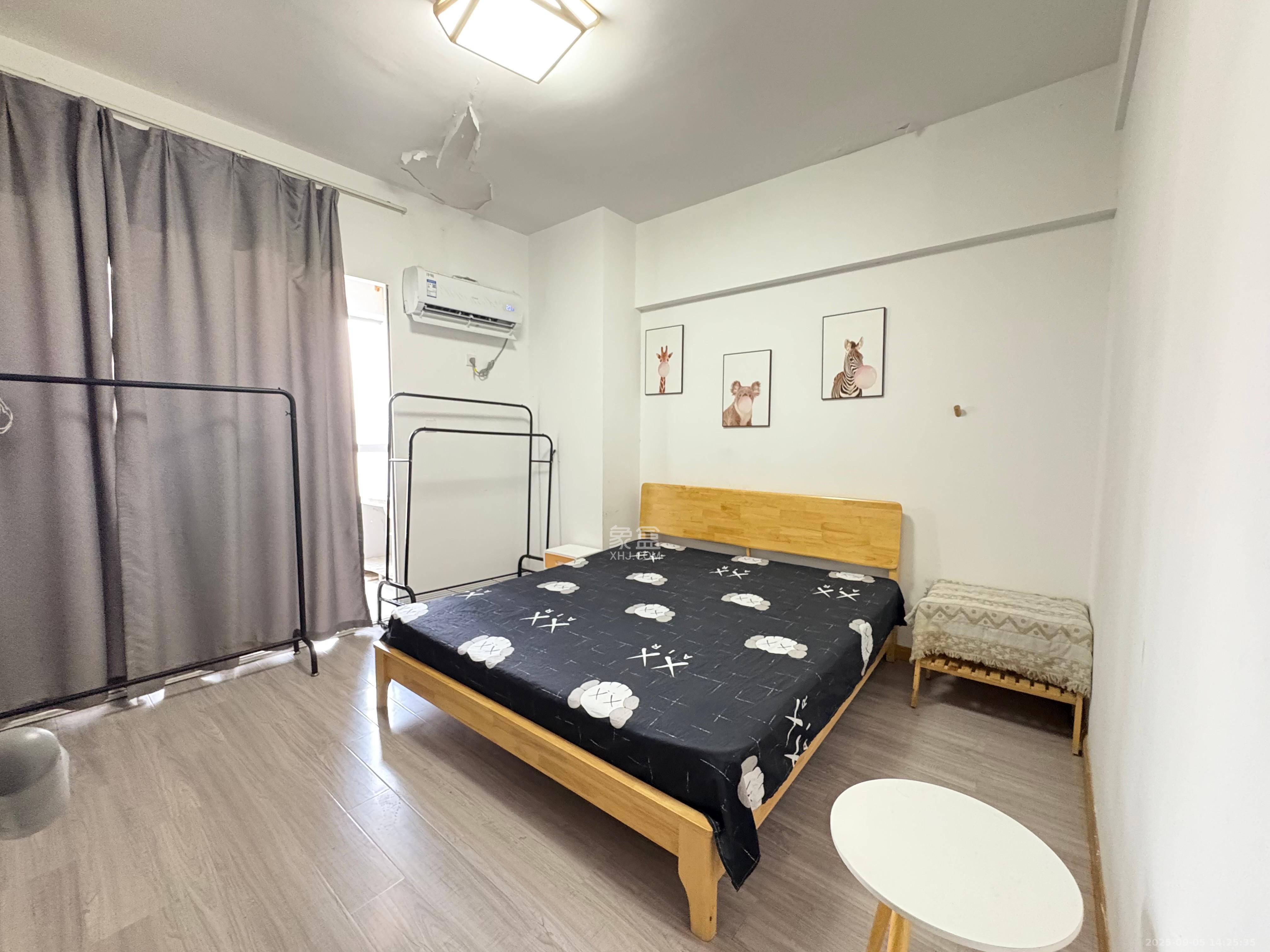 上城金都  1室1厅1卫    1600.0元/月 上城金都  1室1厅1卫    1600.0元/月