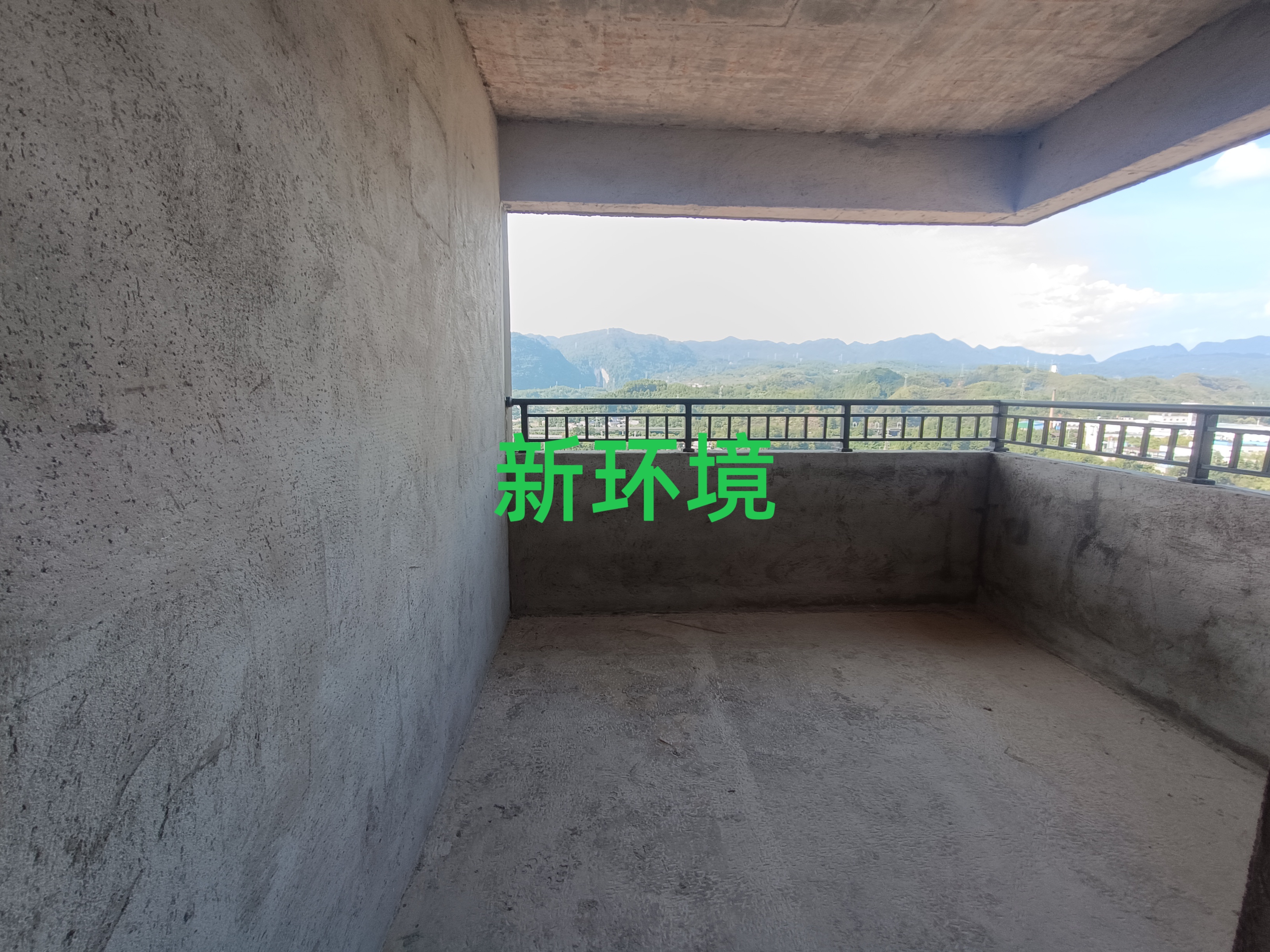 世茂云城  3室2厅2卫   48.80万客厅