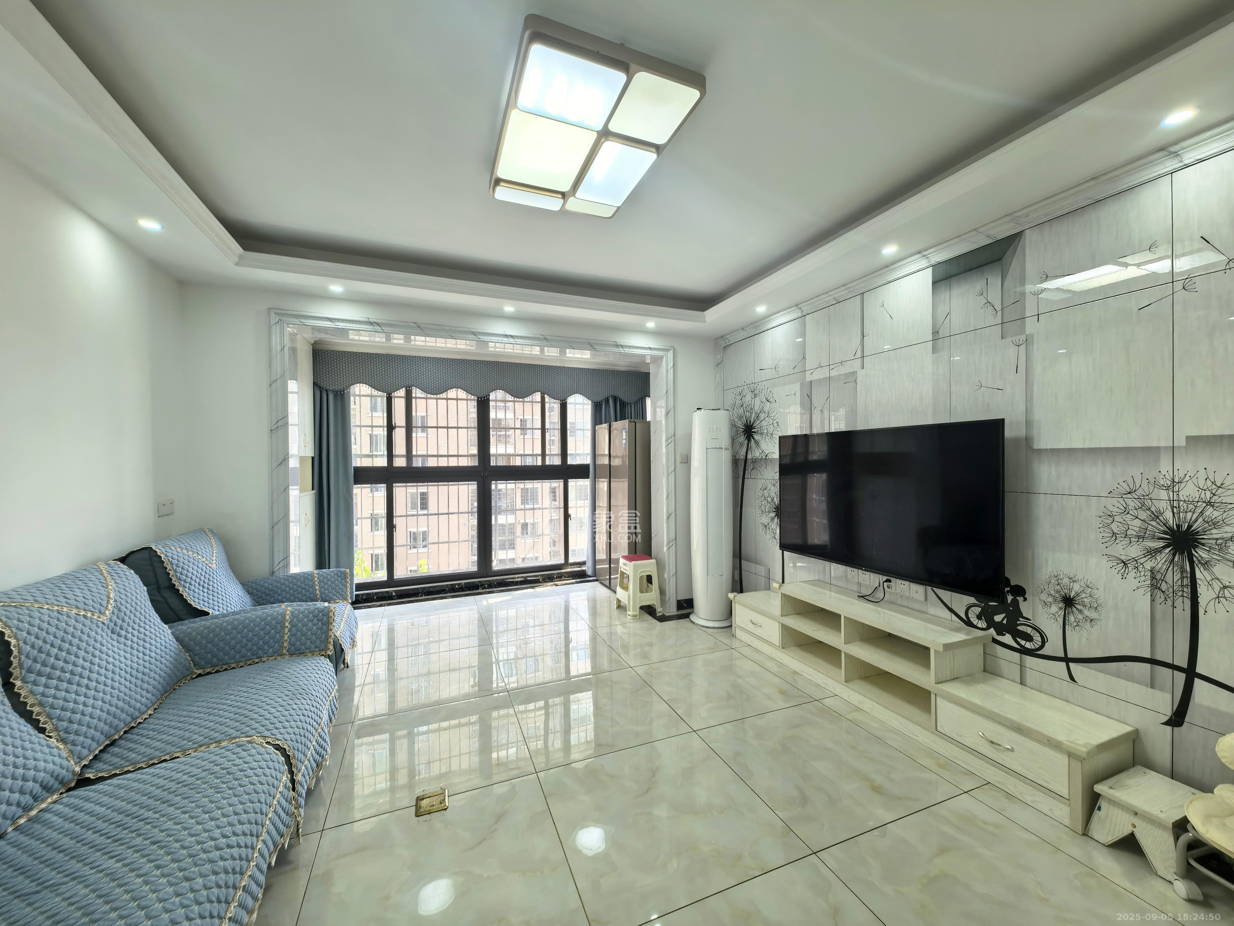 和润园一、二期 3室2厅1卫 2200.0元/月 和润园一、二期 3室2厅1卫 2200.0元/月室内图