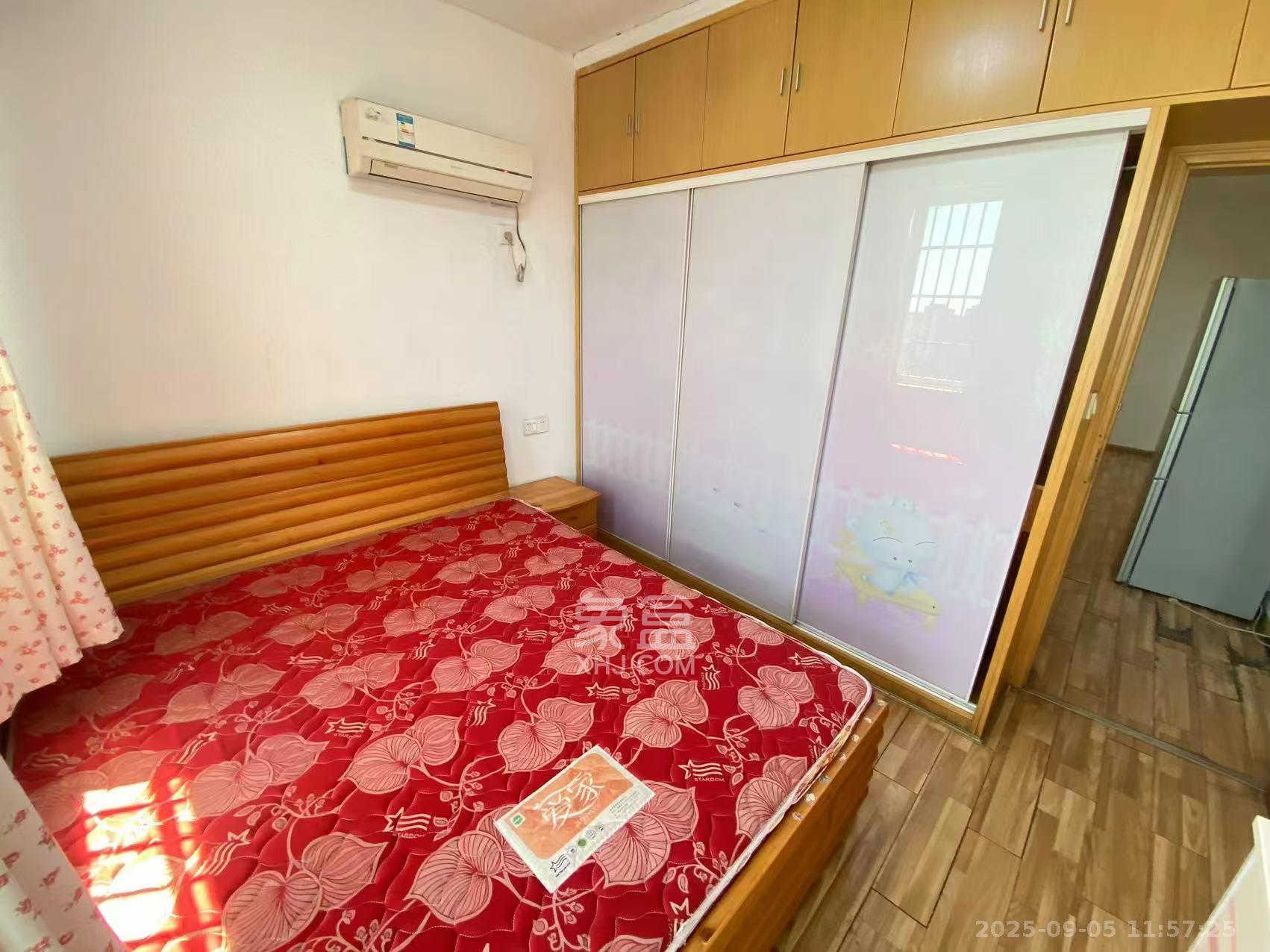 巧克力空间(建鸿达现代大厦) 3室1厅1卫 1700.0元/月 巧克力空间(建鸿达现代大厦) 3室1厅1卫 1700.0元/月室内图