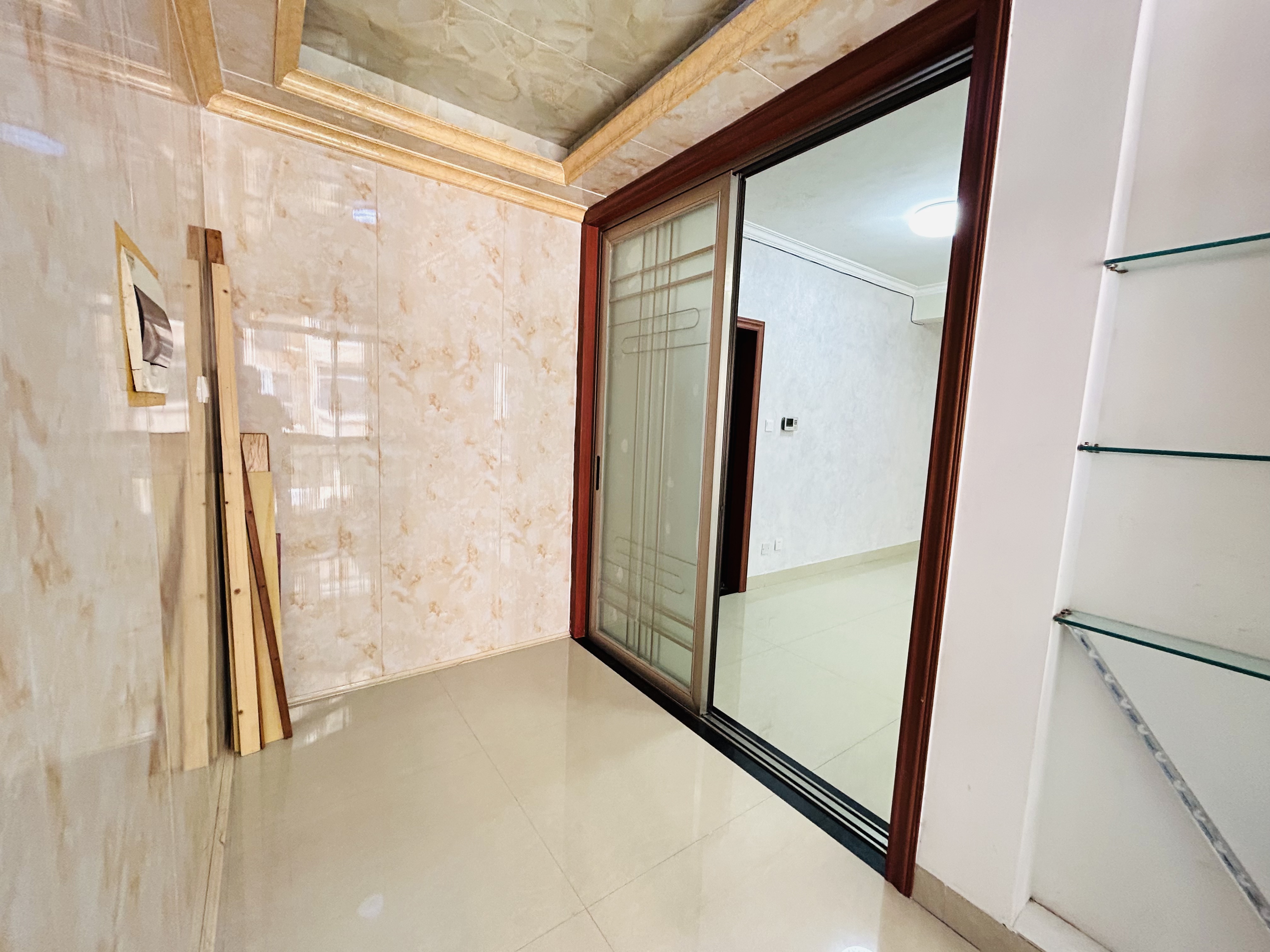 金源大厦  2室2厅2卫    1800.0元/月室内图