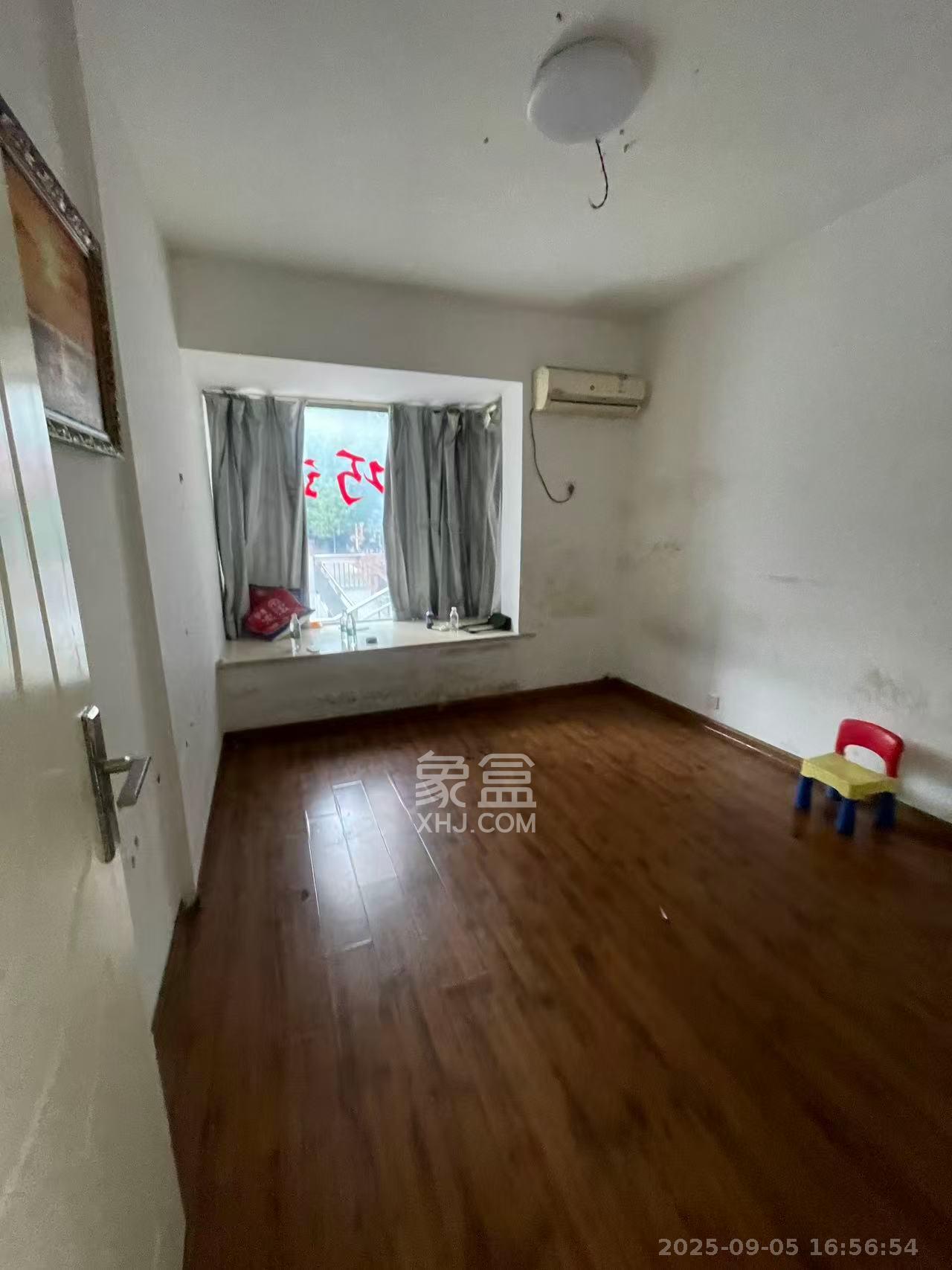 岳泰理想城  3室1厅1卫   2800.00元/月室内图