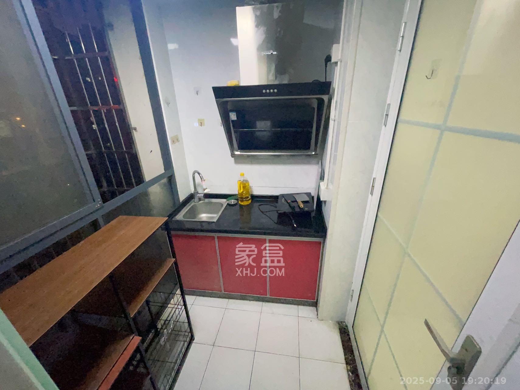 和润园一、二期 1室1厅1卫 1200.0元/月 和润园一、二期 1室1厅1卫 1200.0元/月室内图