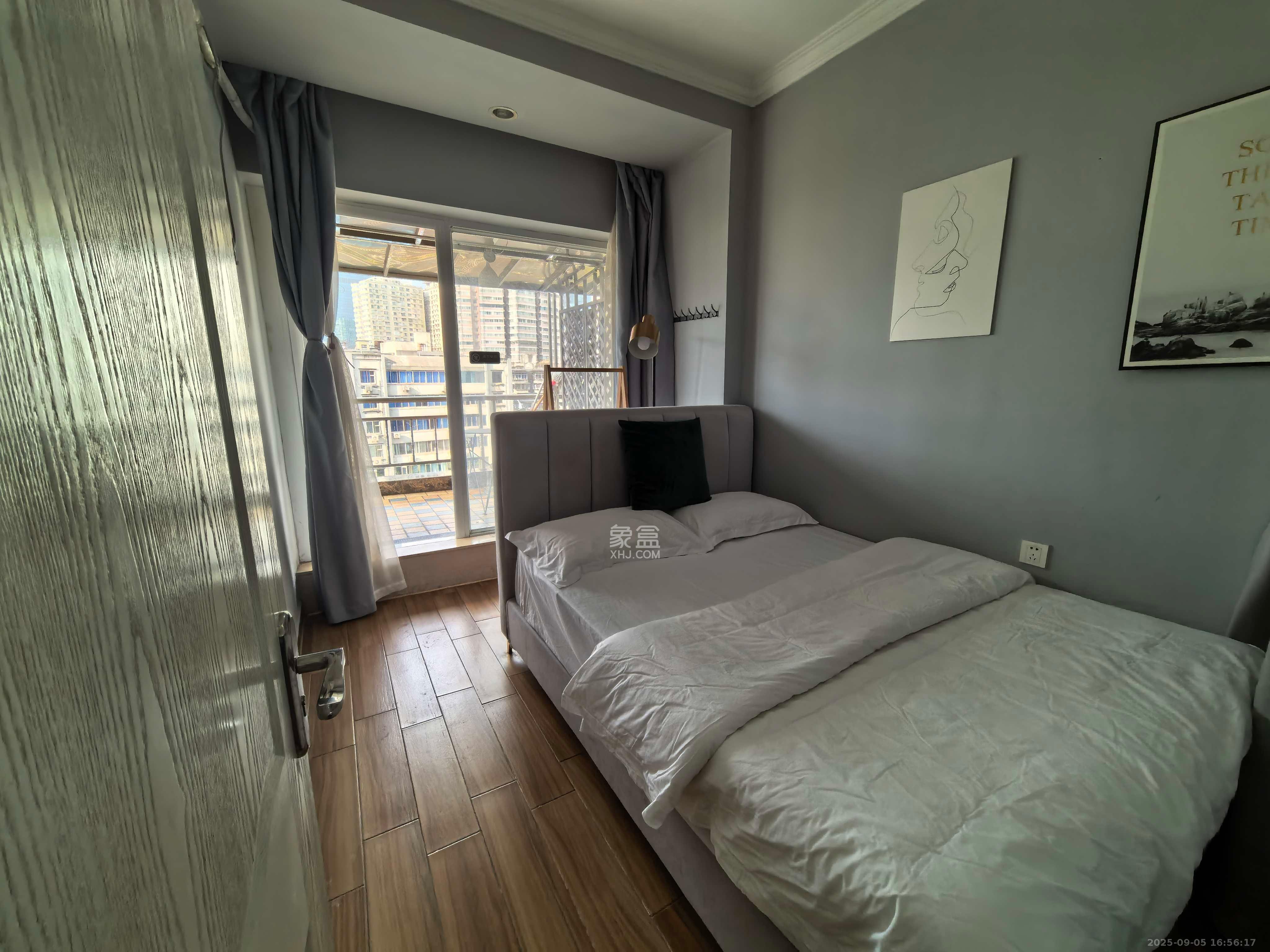 新青年公寓  1室1厅1卫    2500.0元/月室内图