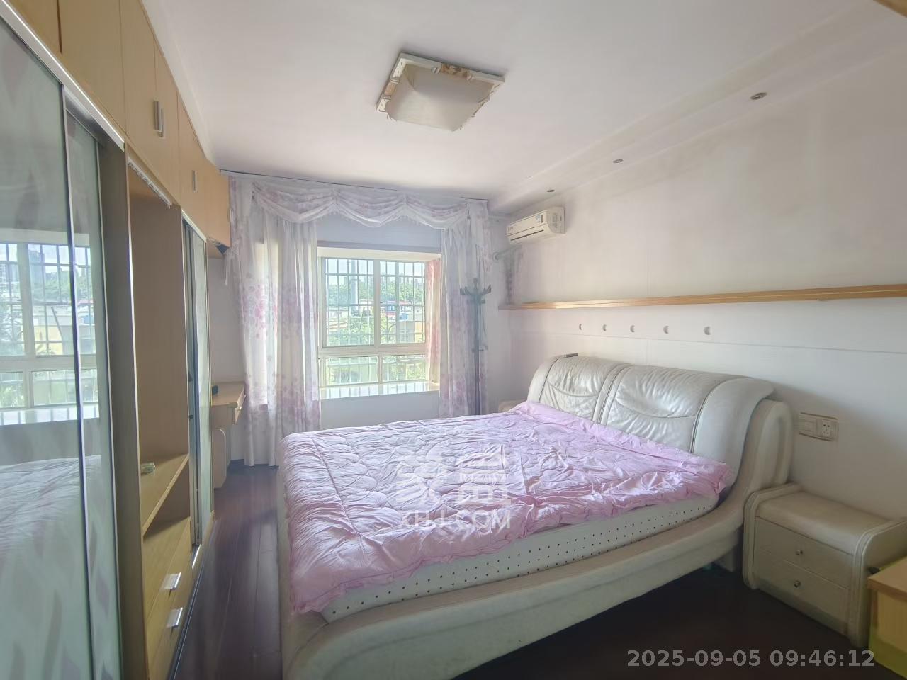 鑫兴佳园 3室2厅2卫 2300.0元/月 鑫兴佳园 3室2厅2卫 2300.0元/月室内图