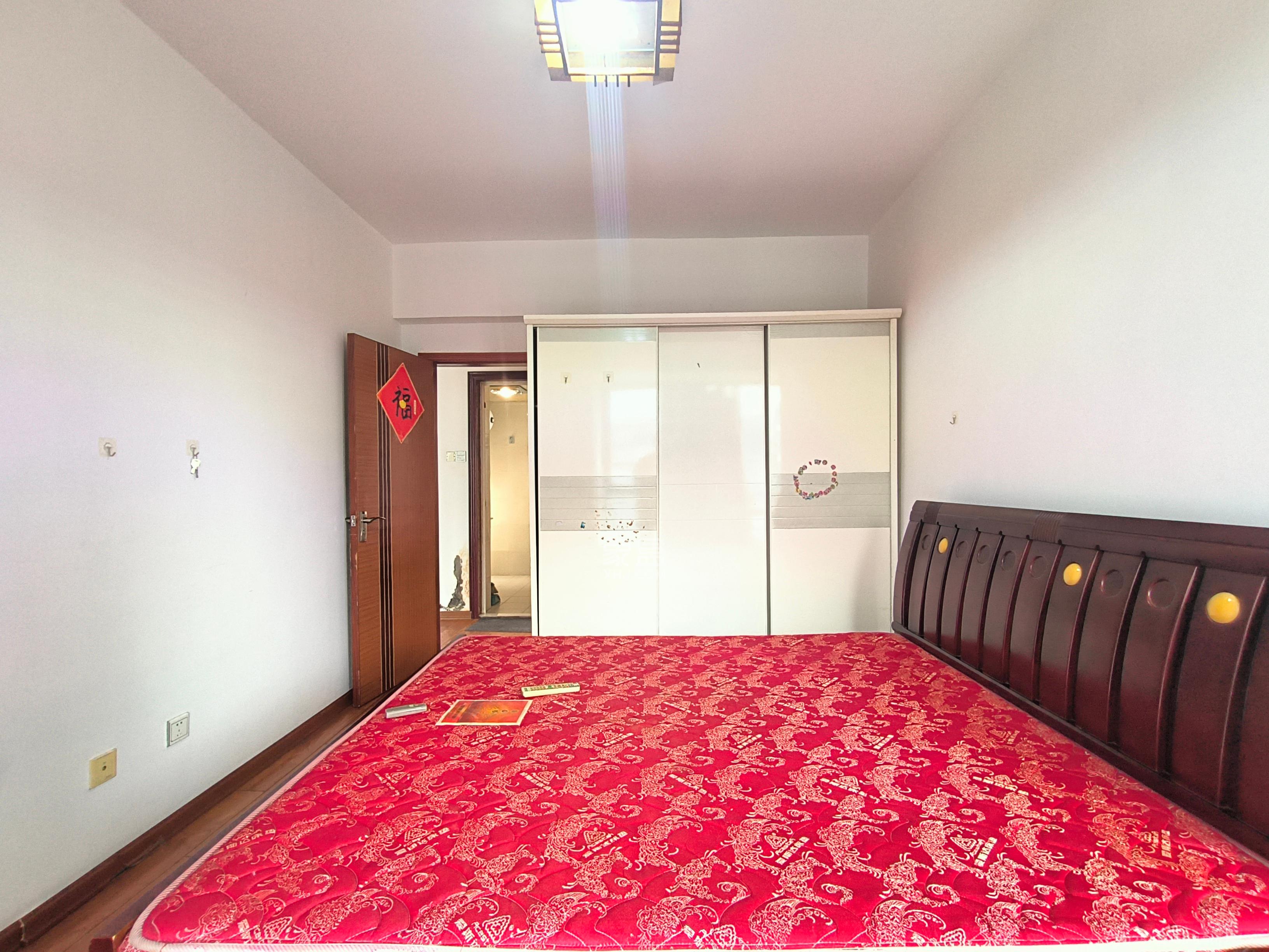 银港水晶城  2室2厅1卫    1800.0元/月室内图