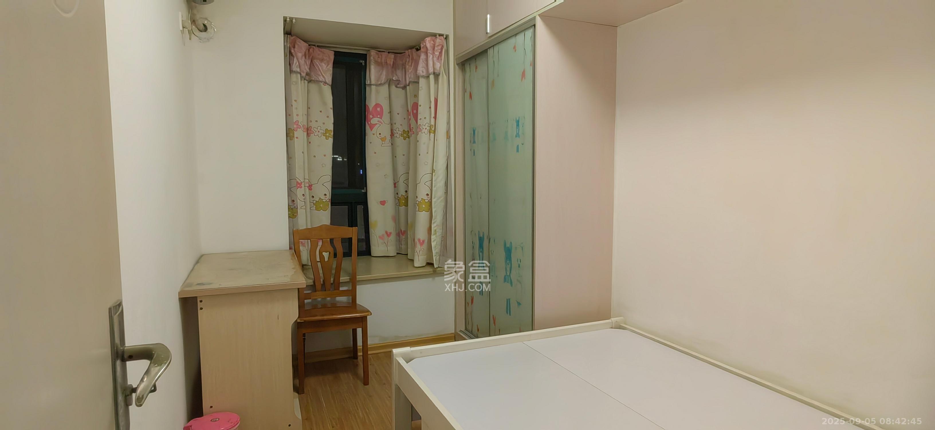 东玺门  3室1厅1卫   2500.00元/月室内图