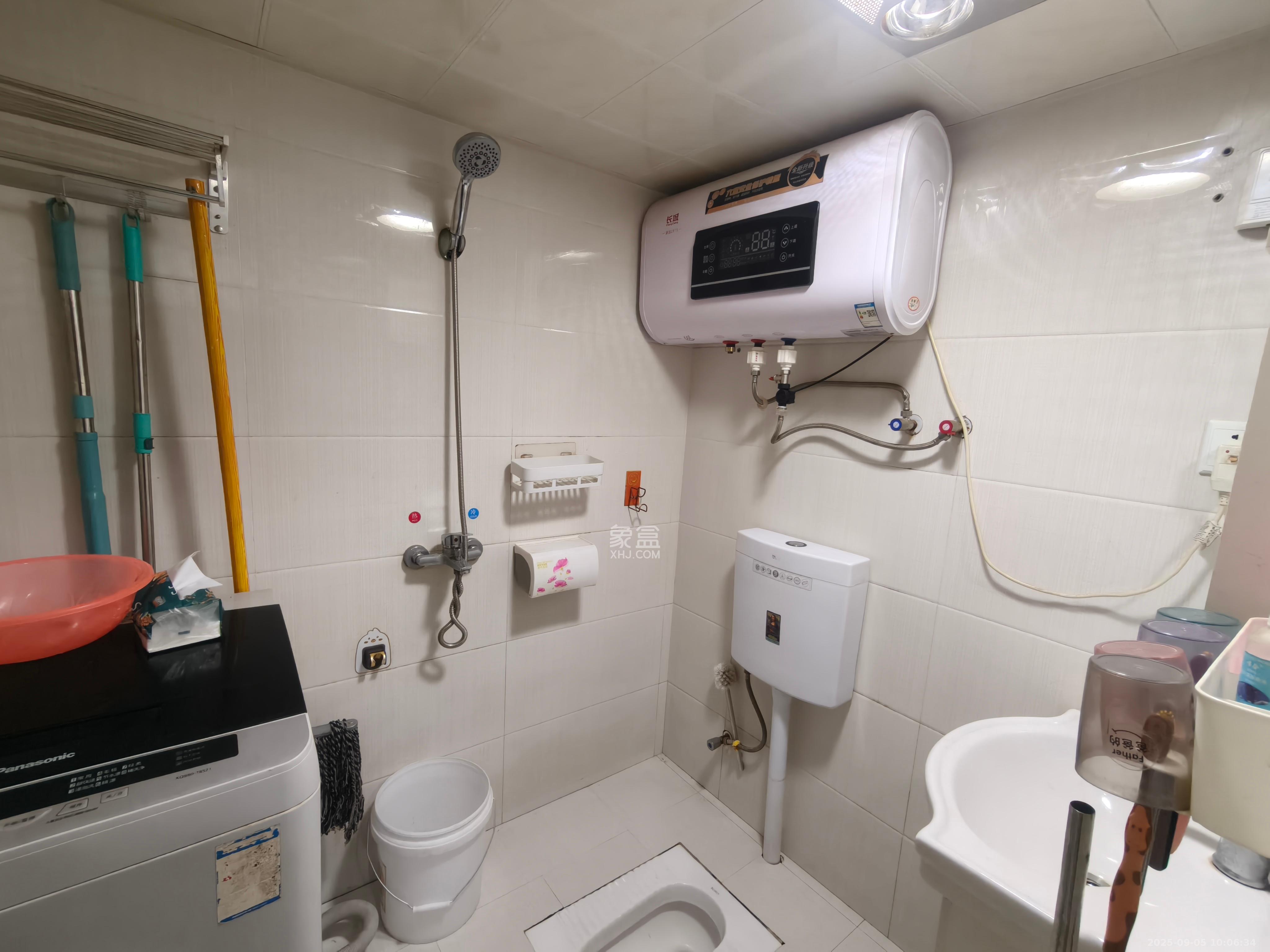 MOMA当代广场  2室2厅1卫    1600.0元/月 MOMA当代广场  2室2厅1卫    1600.0元/月室内图