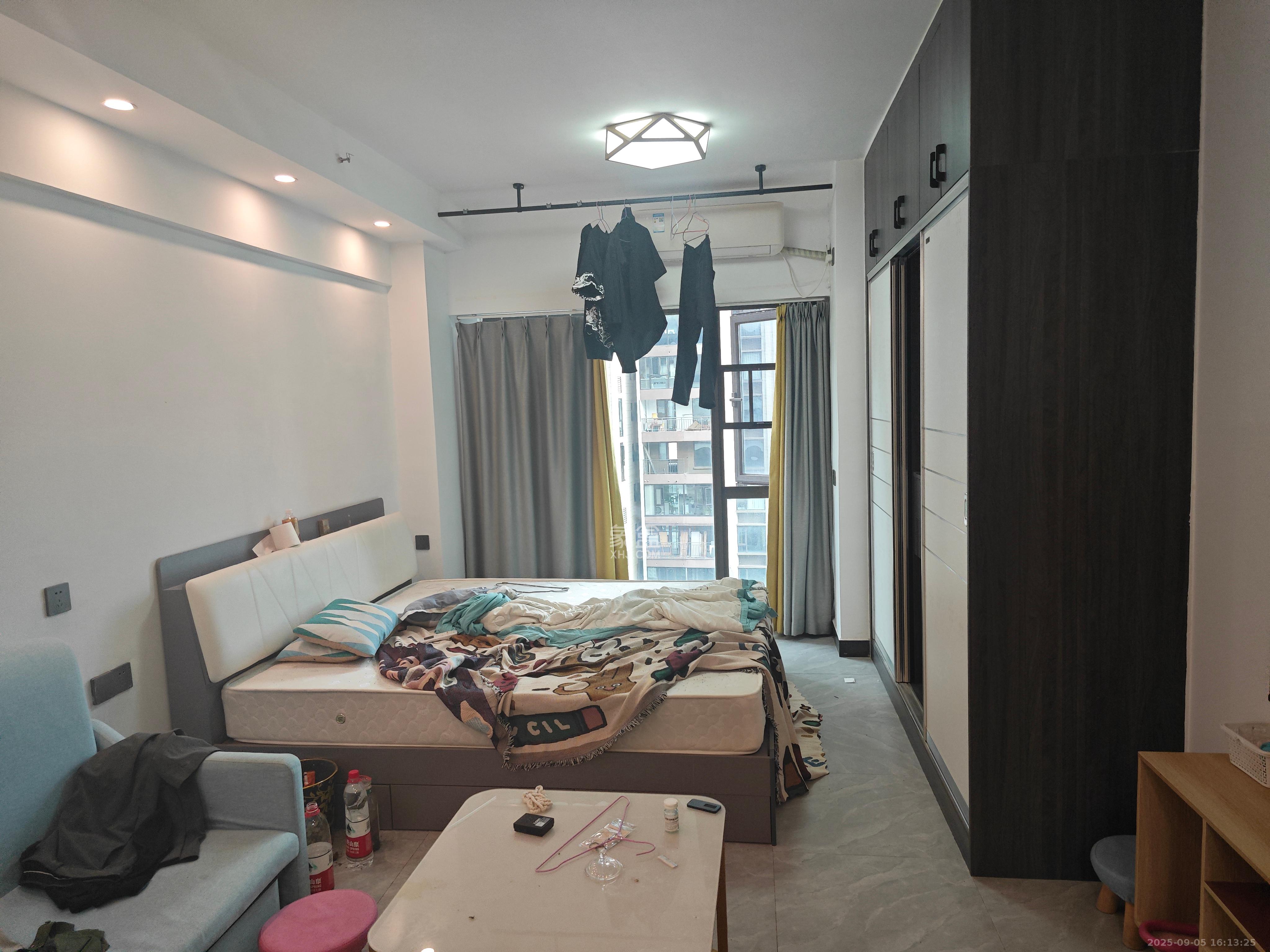 佳兆业云顶梅溪湖(佳兆业梅溪荟) 1室1厅1卫 1350.0元/月 佳兆业云顶梅溪湖(佳兆业梅溪荟) 1室1厅1卫 1350.0元/月室内图