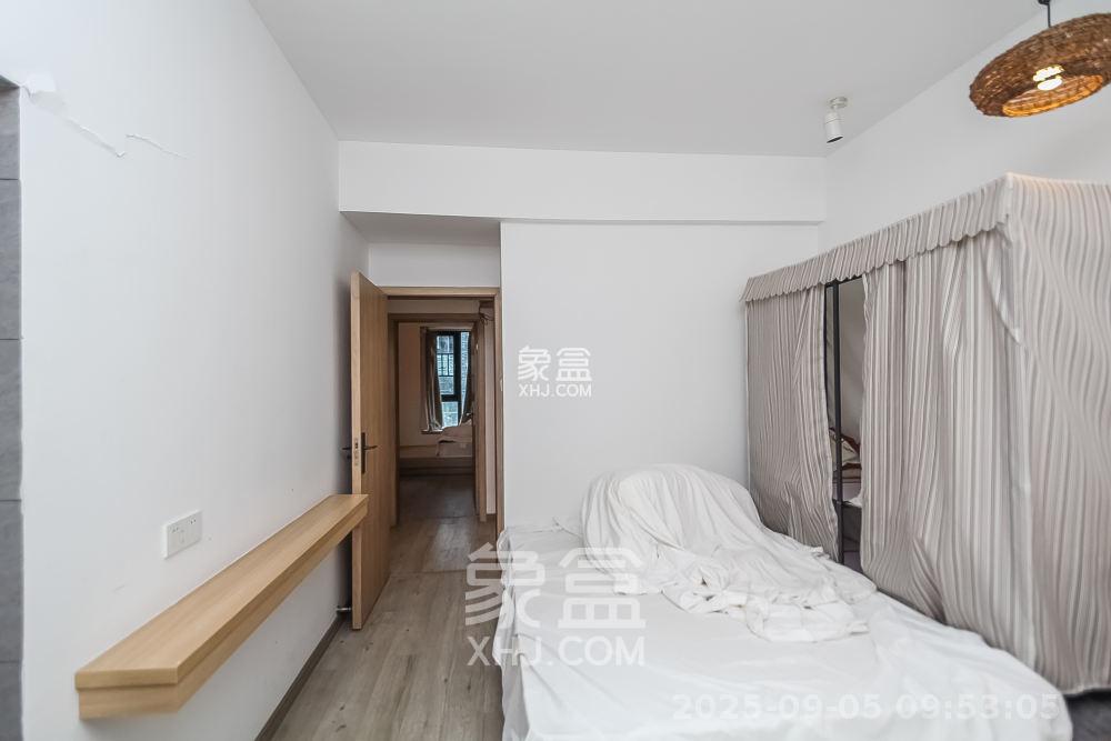 金域南外滩（望江佳园）  3室2厅2卫    4500.0元/月室内图